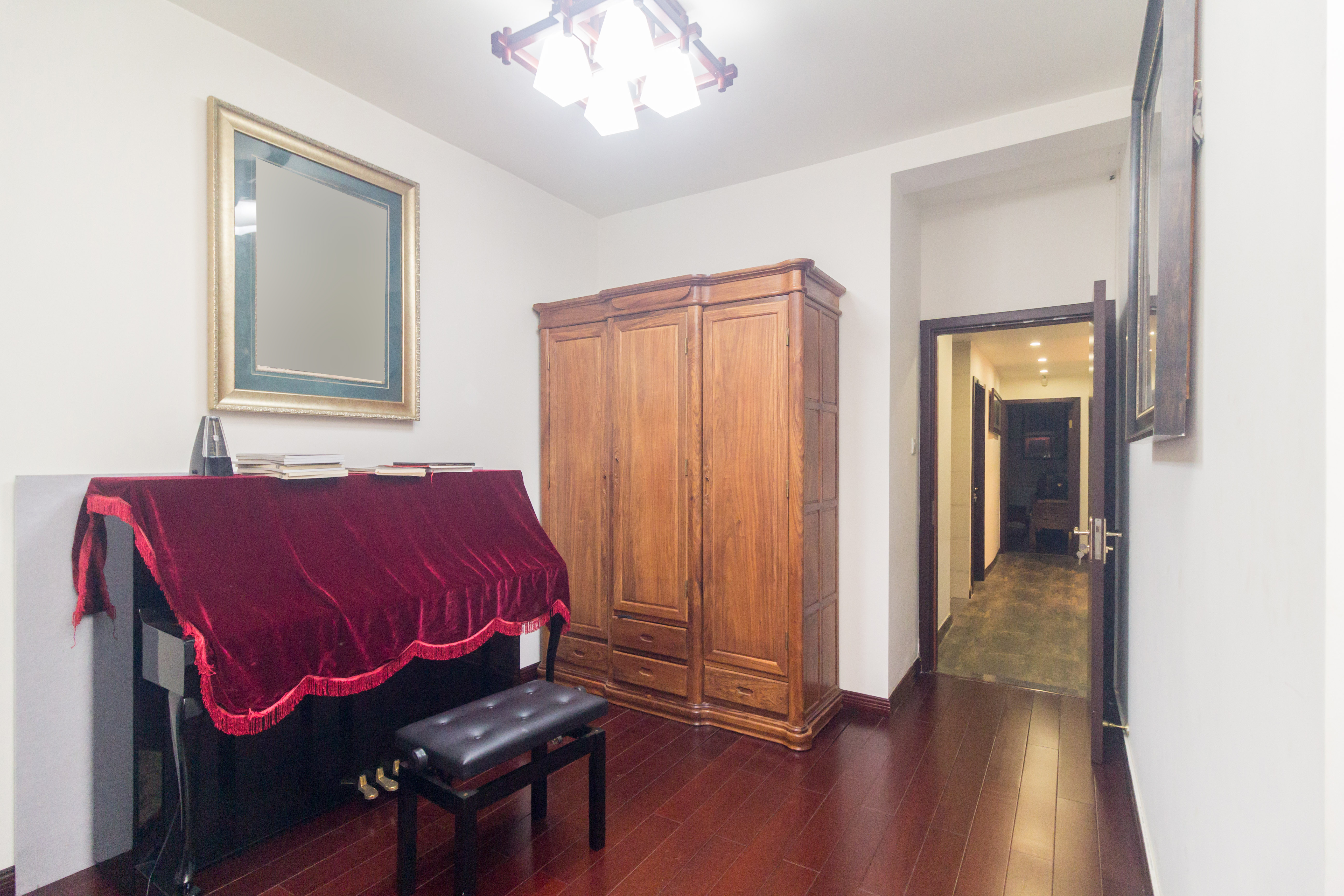 东业早安星城 5室2厅2卫 367.90万 东业早安星城 5室2厅2卫 367.90万卧室