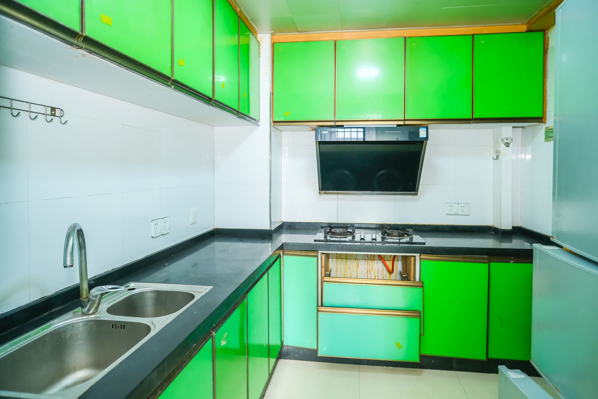 尚都花园城 3室2厅2卫 72.80万 尚都花园城 3室2厅2卫 72.80万厨房