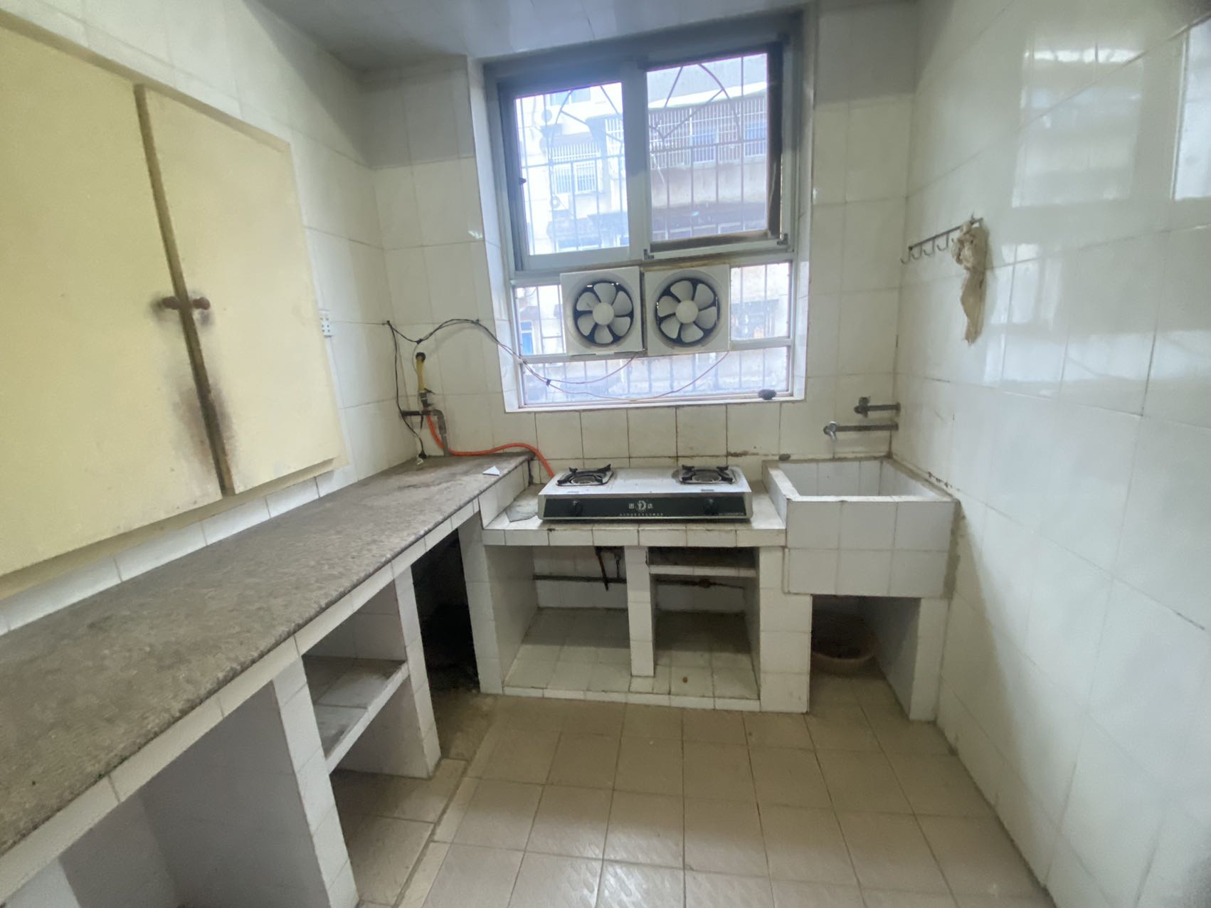 湘氮新三区铜藕路36号  3室2厅1卫    22.0万 湘氮新三区铜藕路36号  3室2厅1卫    22.0万室内图