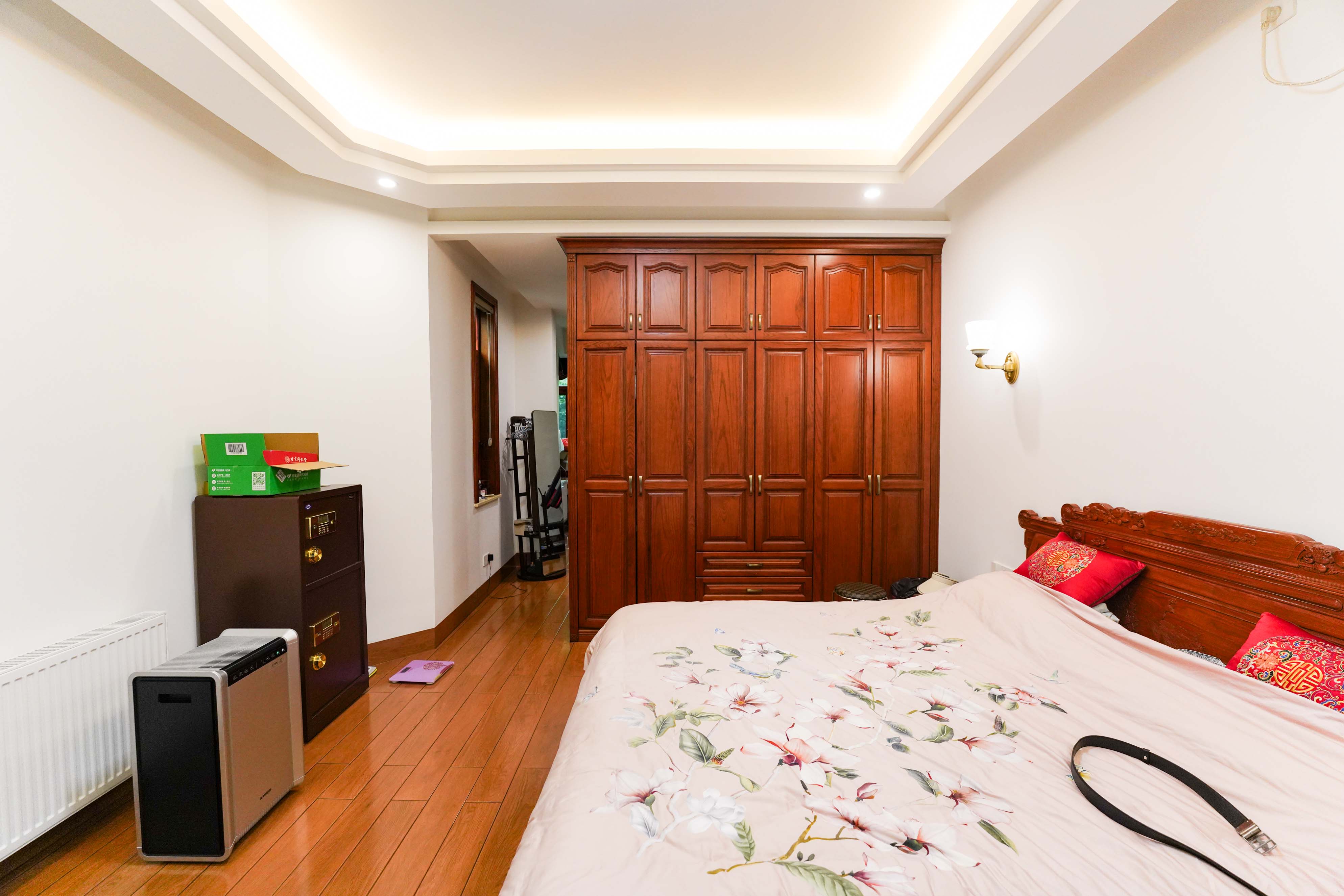 恒大城 3室2厅1卫 175.00万 恒大城 3室2厅1卫 175.00万卧室