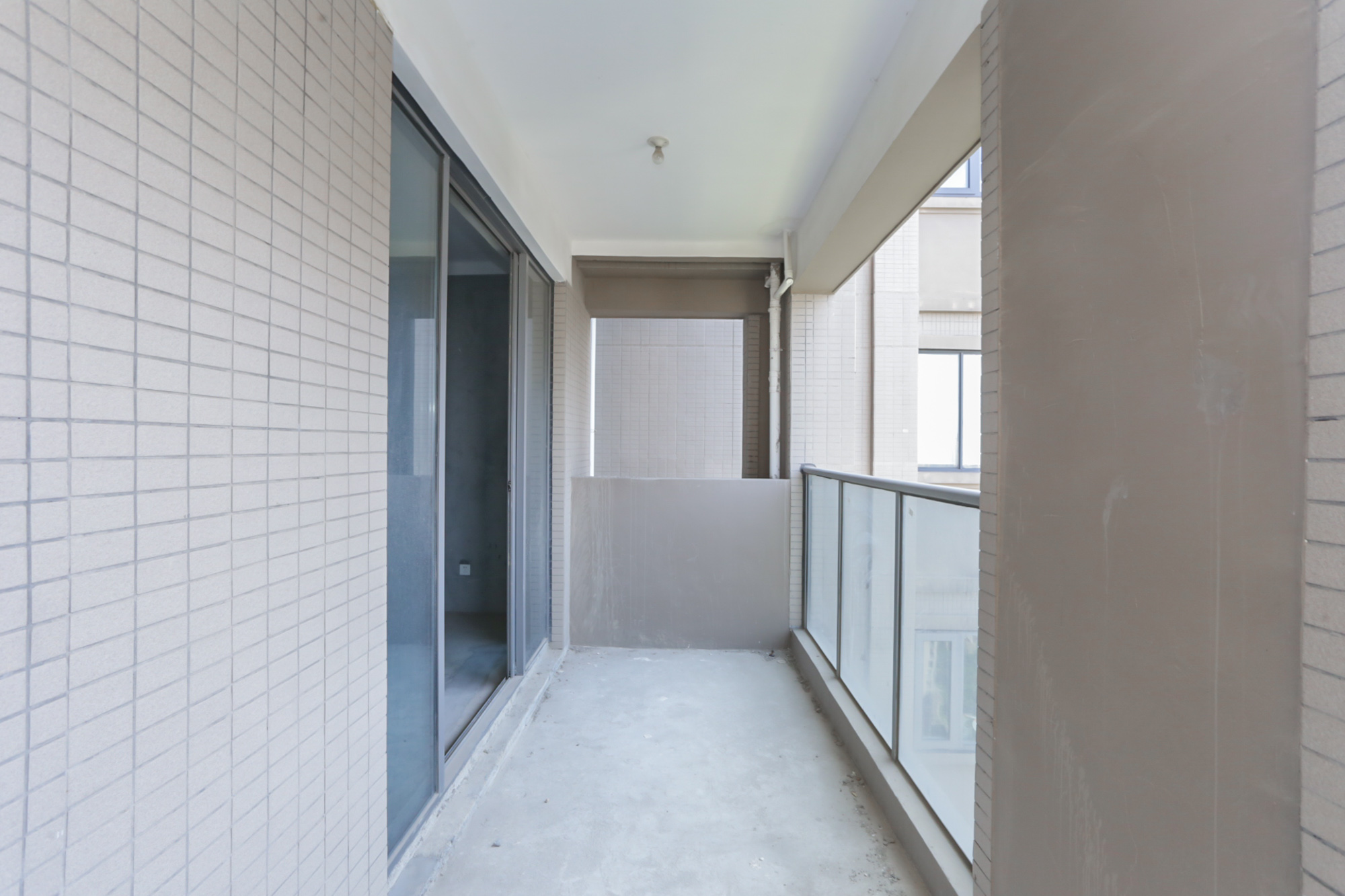 八方小区B区  3室2厅2卫   427.00万阳台