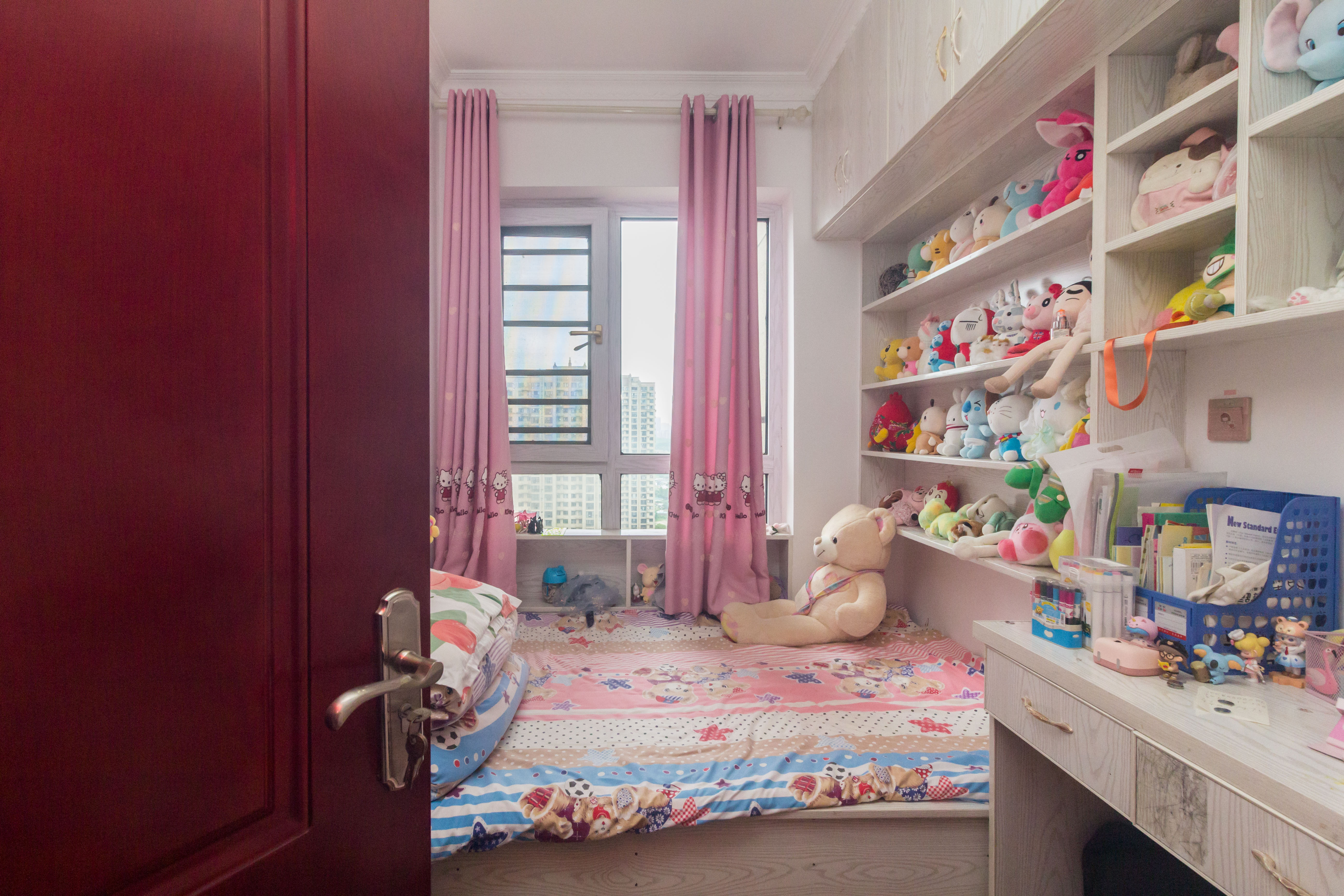 芙蓉万国城MOMA(卓越汇富苑) 3室2厅2卫 85.00万 芙蓉万国城MOMA(卓越汇富苑) 3室2厅2卫 85.00万卧室