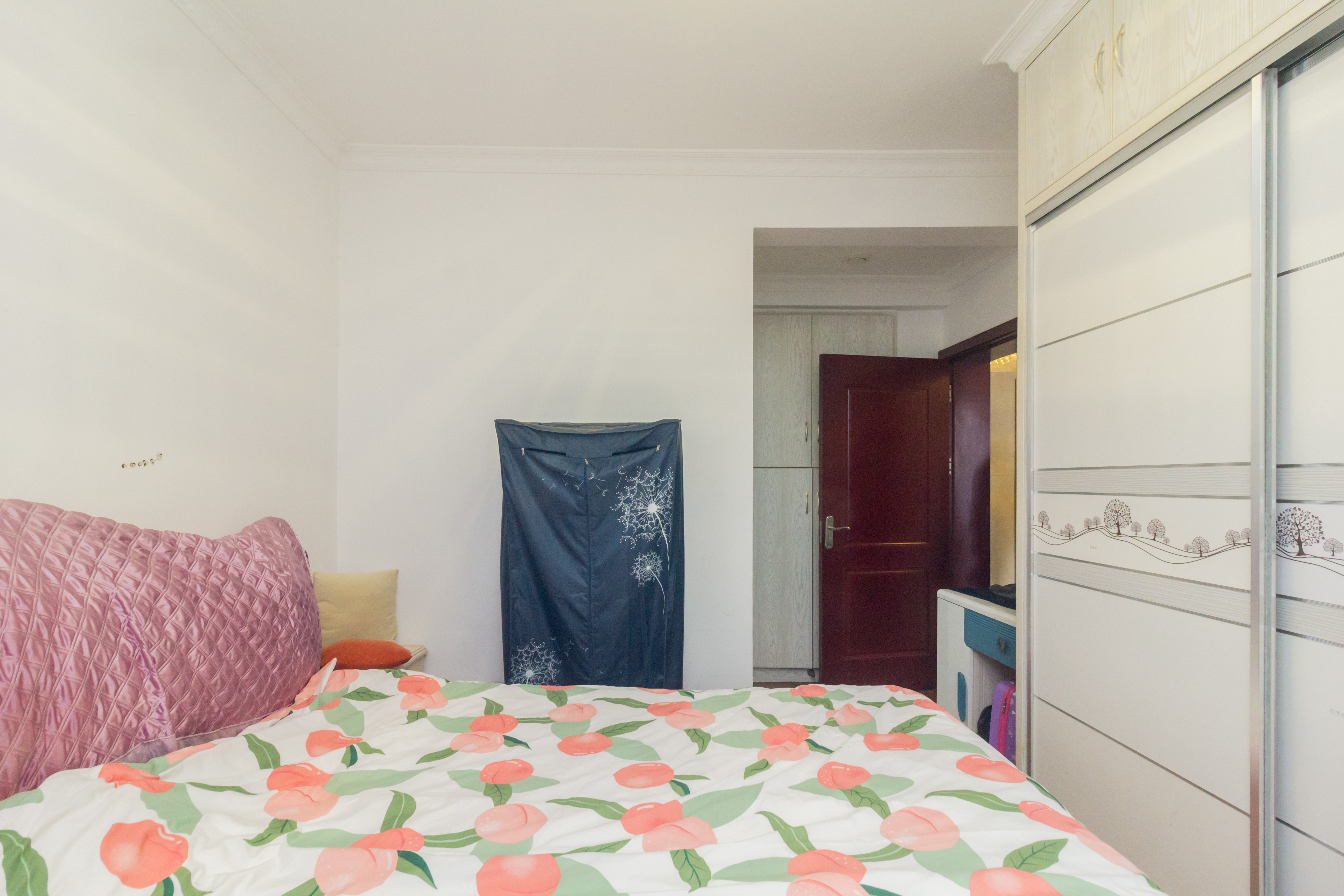 芙蓉万国城MOMA(卓越汇富苑) 3室2厅2卫 85.00万 芙蓉万国城MOMA(卓越汇富苑) 3室2厅2卫 85.00万卧室