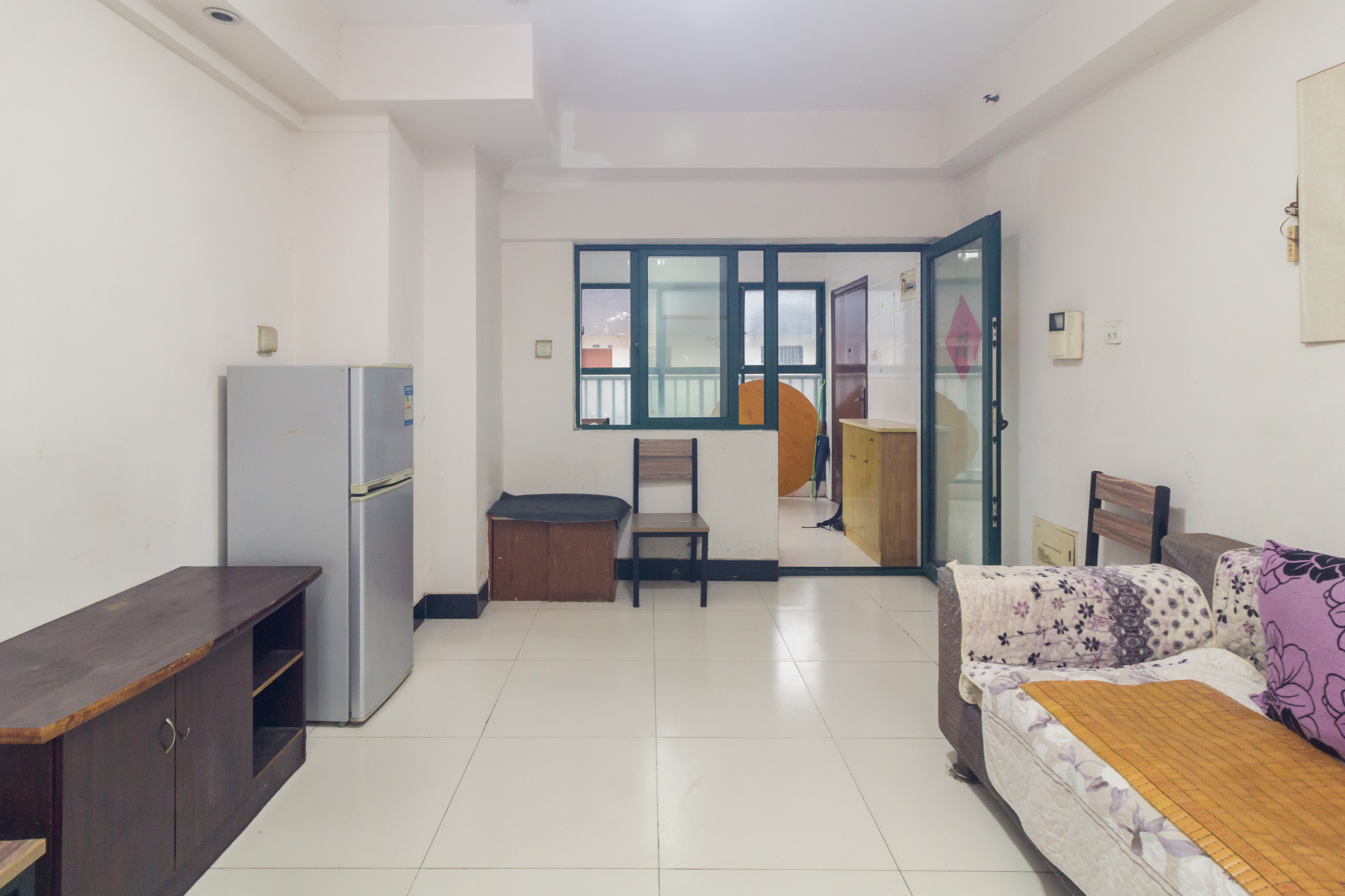 华天LOHO小镇 3室2厅1卫 36.00万 华天LOHO小镇 3室2厅1卫 36.00万客厅