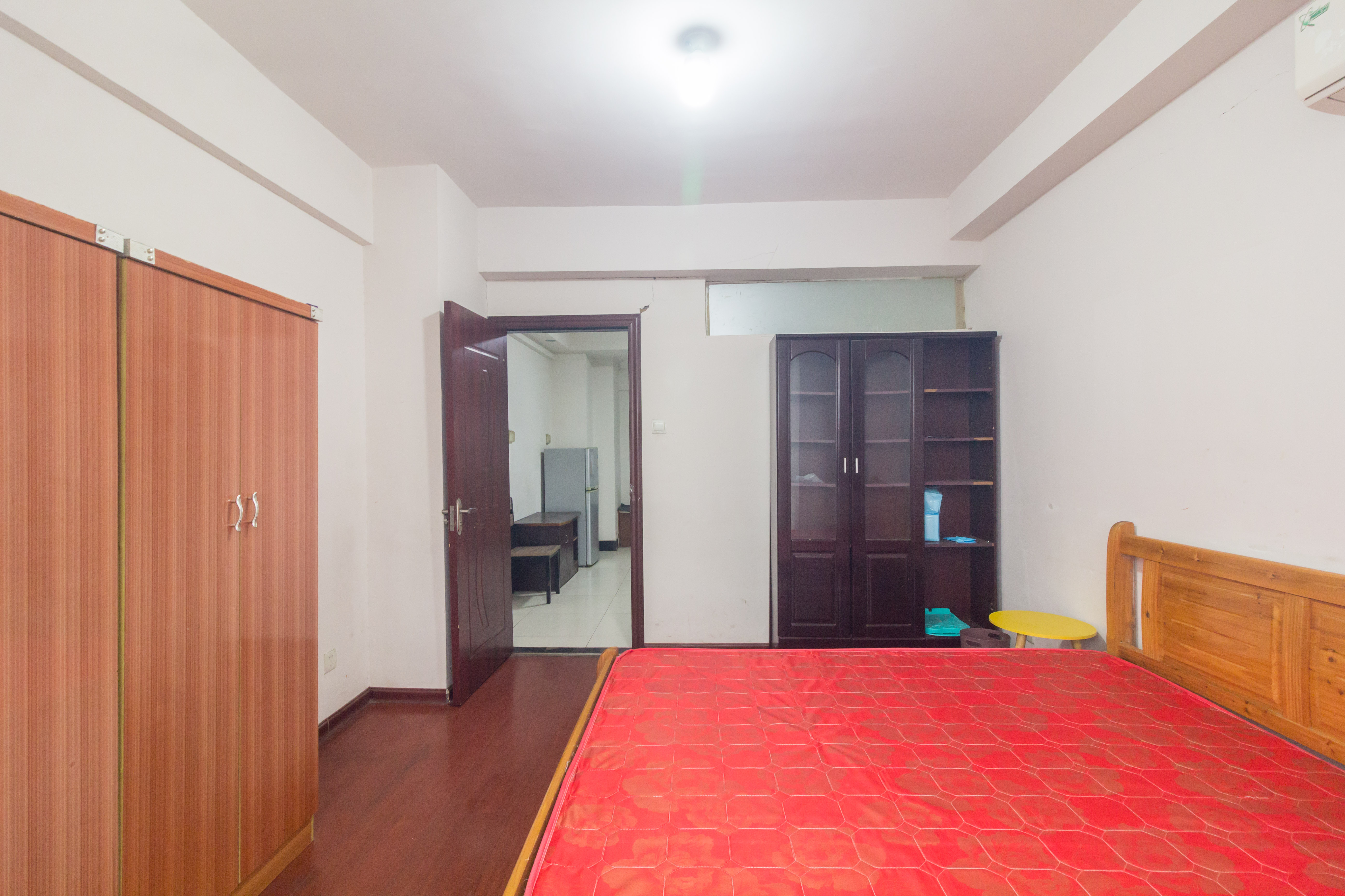 华天LOHO小镇 3室2厅1卫 36.00万 华天LOHO小镇 3室2厅1卫 36.00万卧室