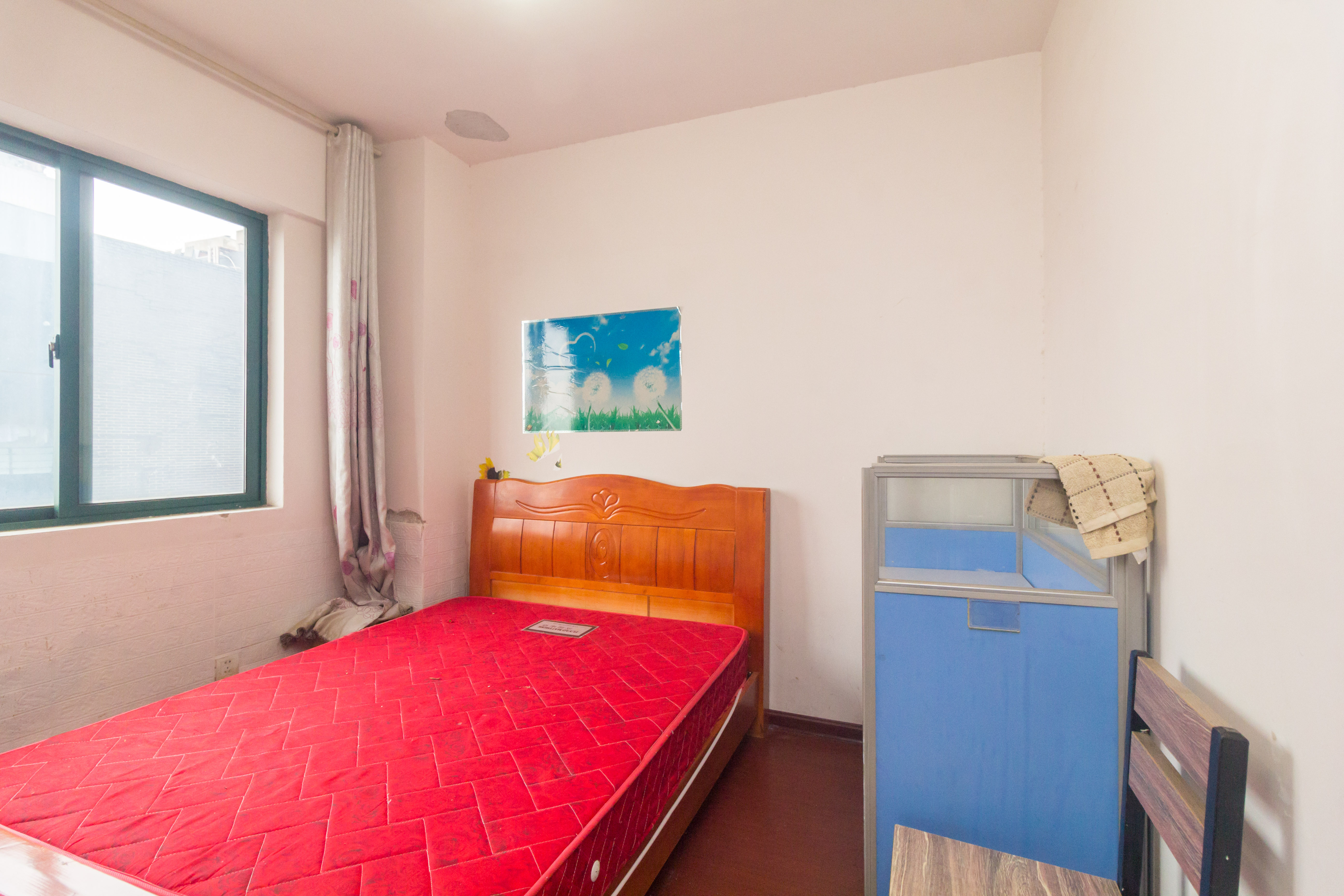 华天LOHO小镇 3室2厅1卫 36.00万 华天LOHO小镇 3室2厅1卫 36.00万卧室