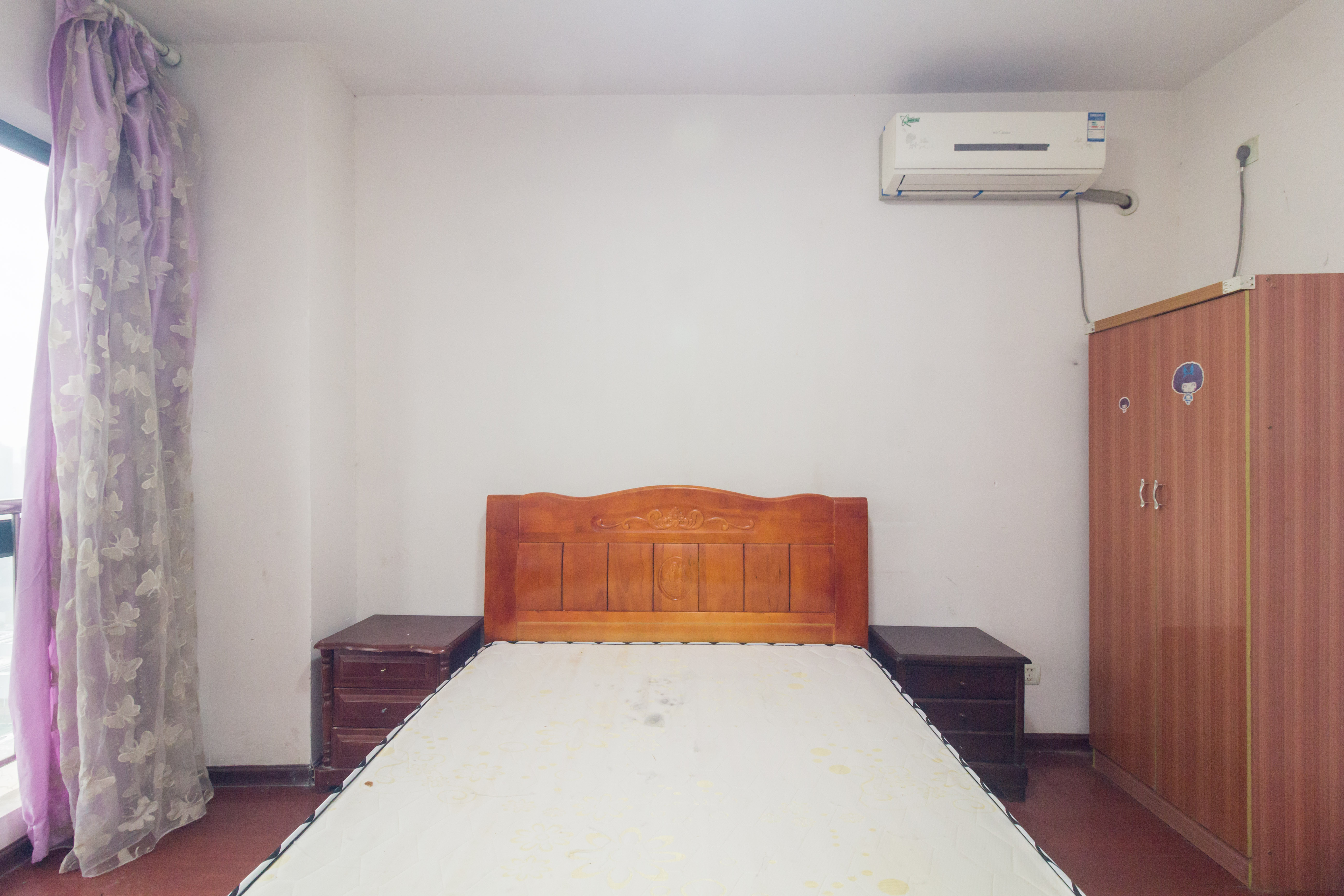 华天LOHO小镇 3室2厅1卫 36.00万 华天LOHO小镇 3室2厅1卫 36.00万卧室