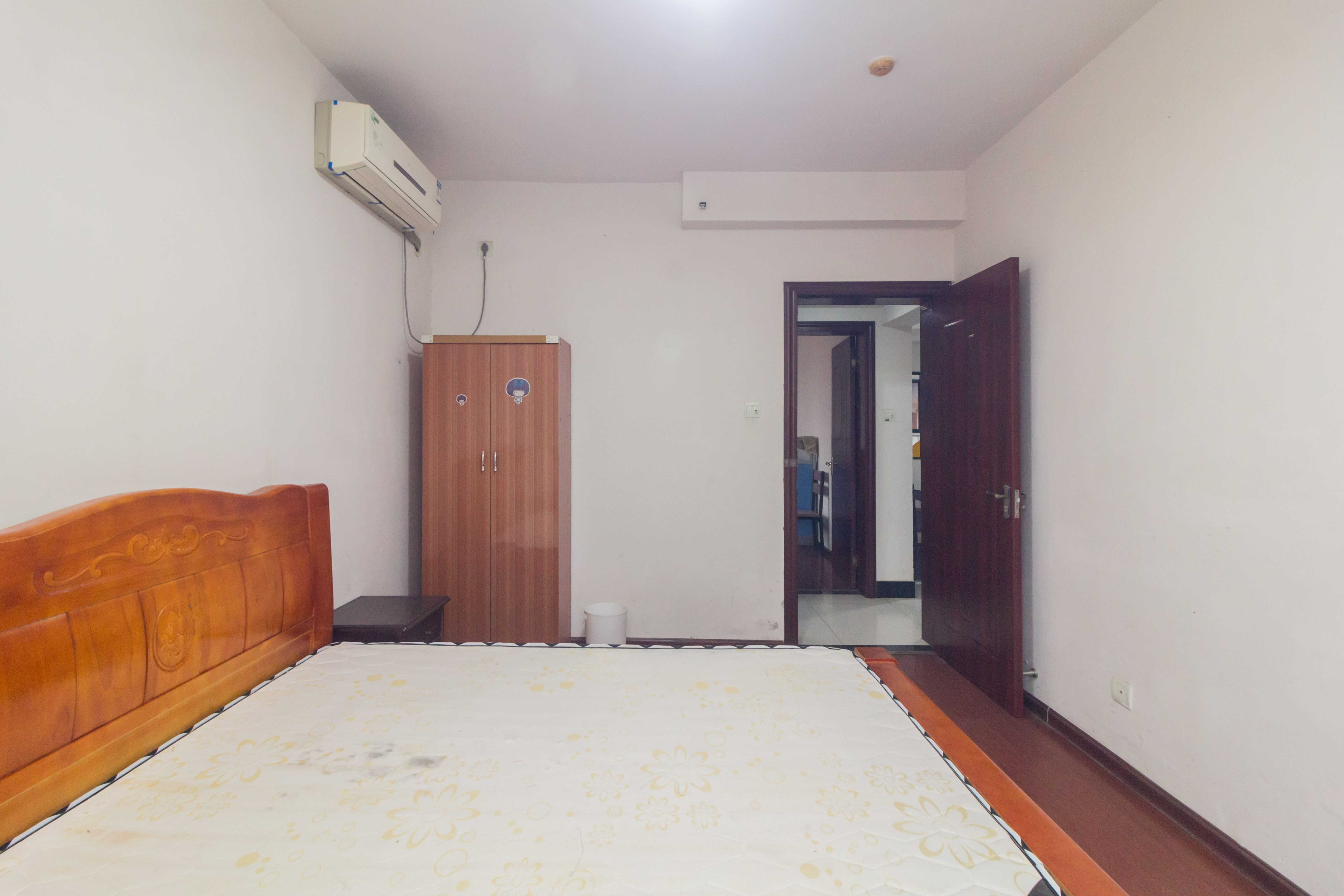 华天LOHO小镇 3室2厅1卫 36.00万 华天LOHO小镇 3室2厅1卫 36.00万卧室