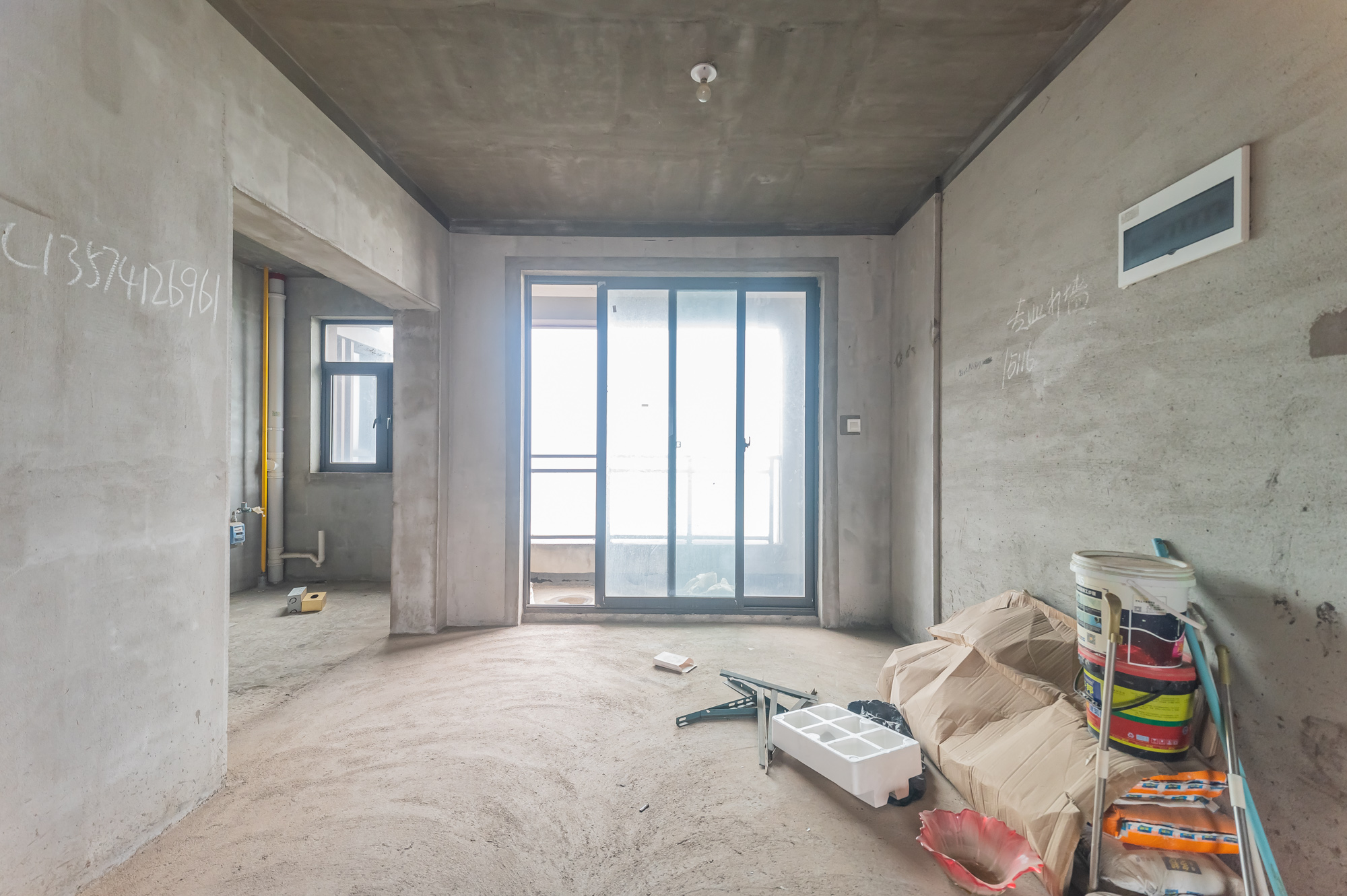 未来漫城 4室2厅2卫 141.00万 未来漫城 4室2厅2卫 141.00万客厅