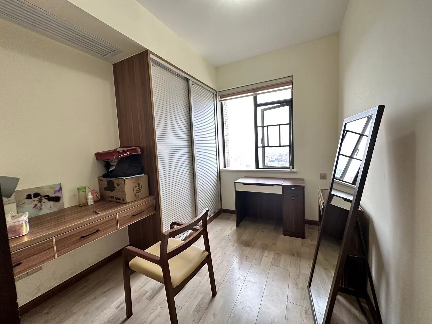 中泰财富湘江  3室2厅2卫   90.00万 中泰财富湘江  3室2厅2卫   90.00万室内图