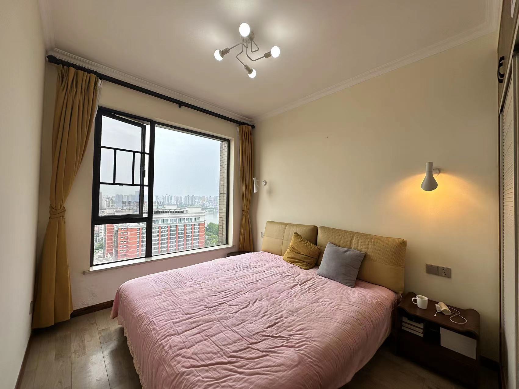 中泰财富湘江  3室2厅2卫   90.00万 中泰财富湘江  3室2厅2卫   90.00万室内图