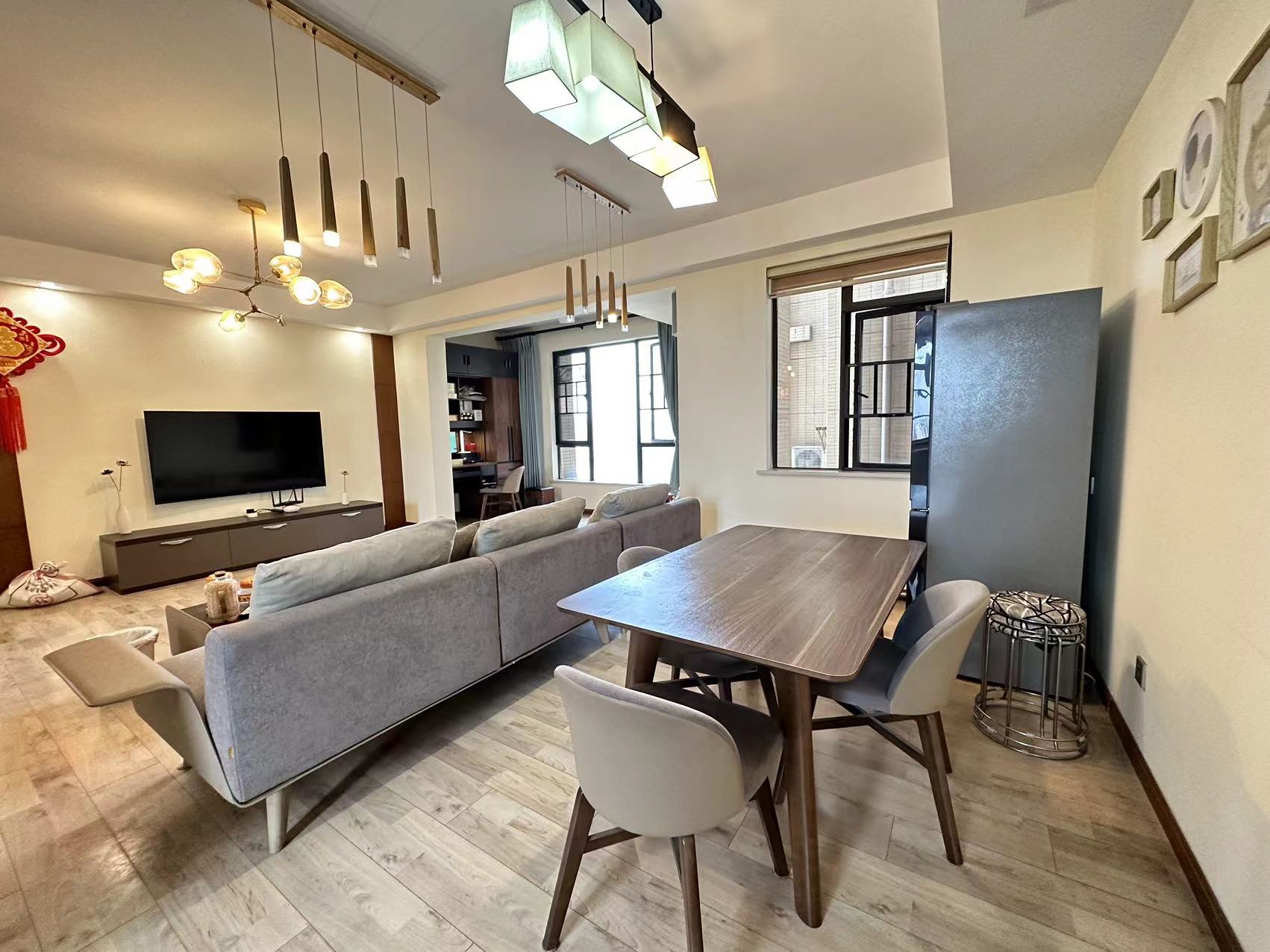 中泰财富湘江  3室2厅2卫   90.00万 中泰财富湘江  3室2厅2卫   90.00万室内图