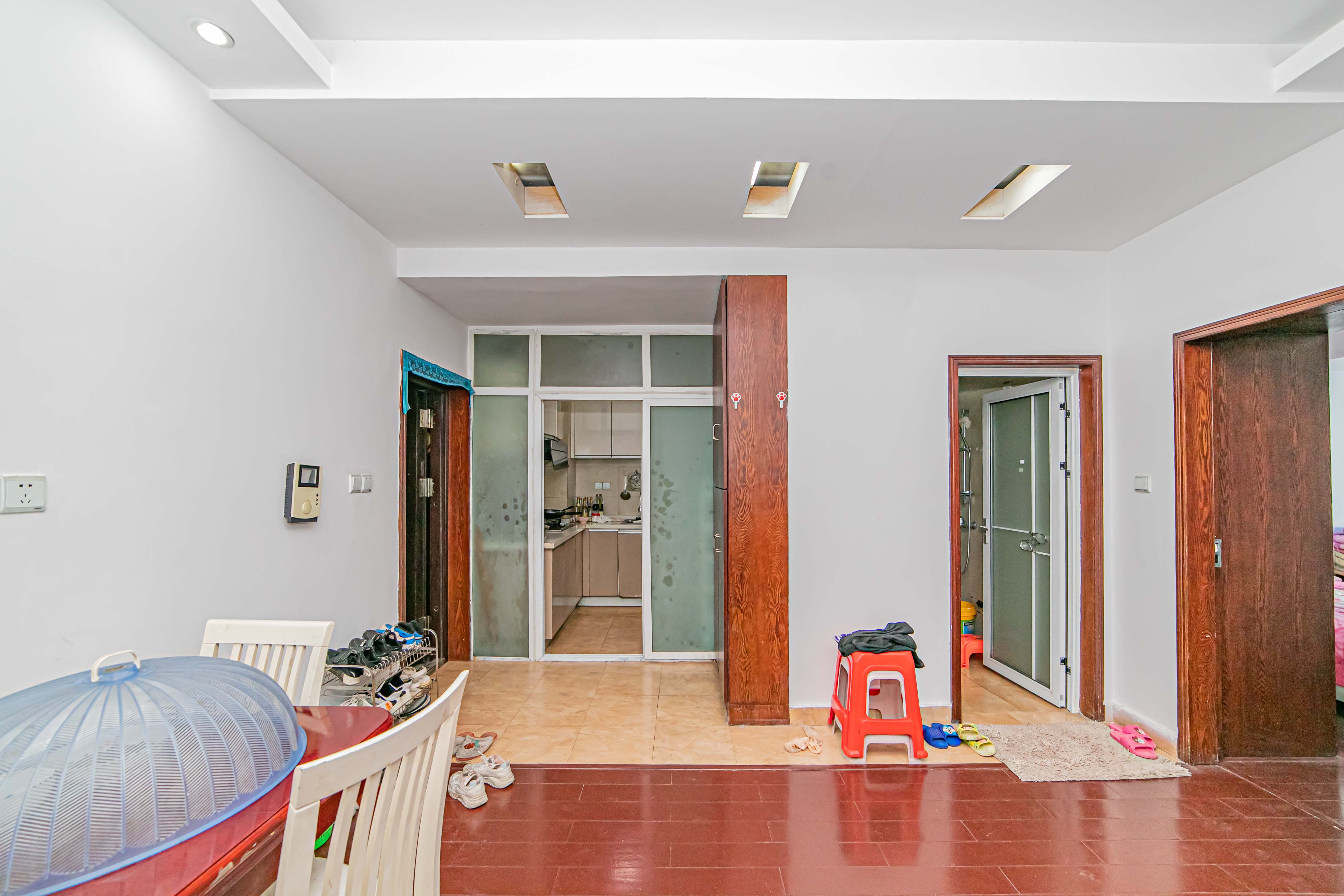 凯乐国际城  2室2厅1卫    120.0万客厅