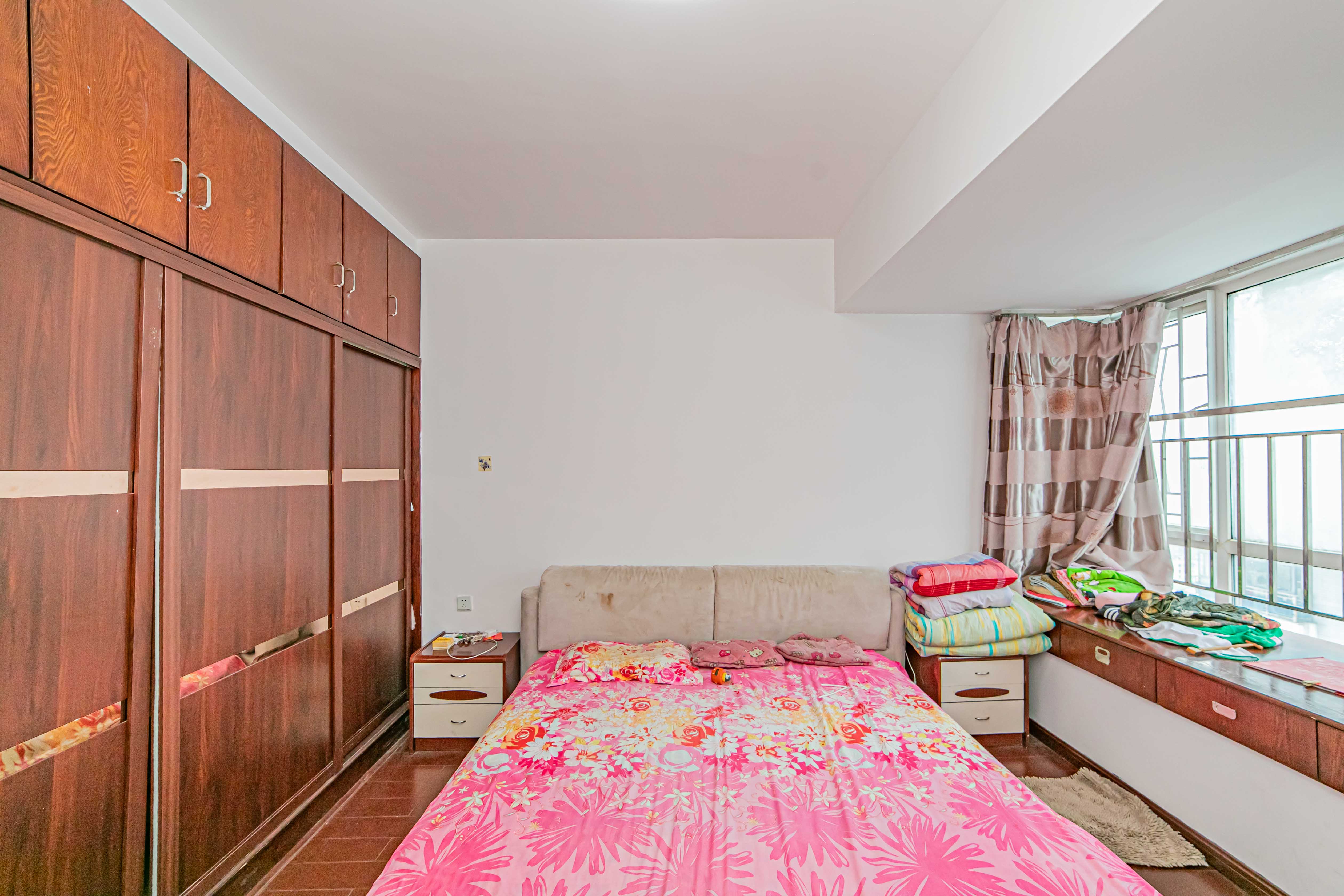 凯乐国际城  2室2厅1卫    120.0万卧室