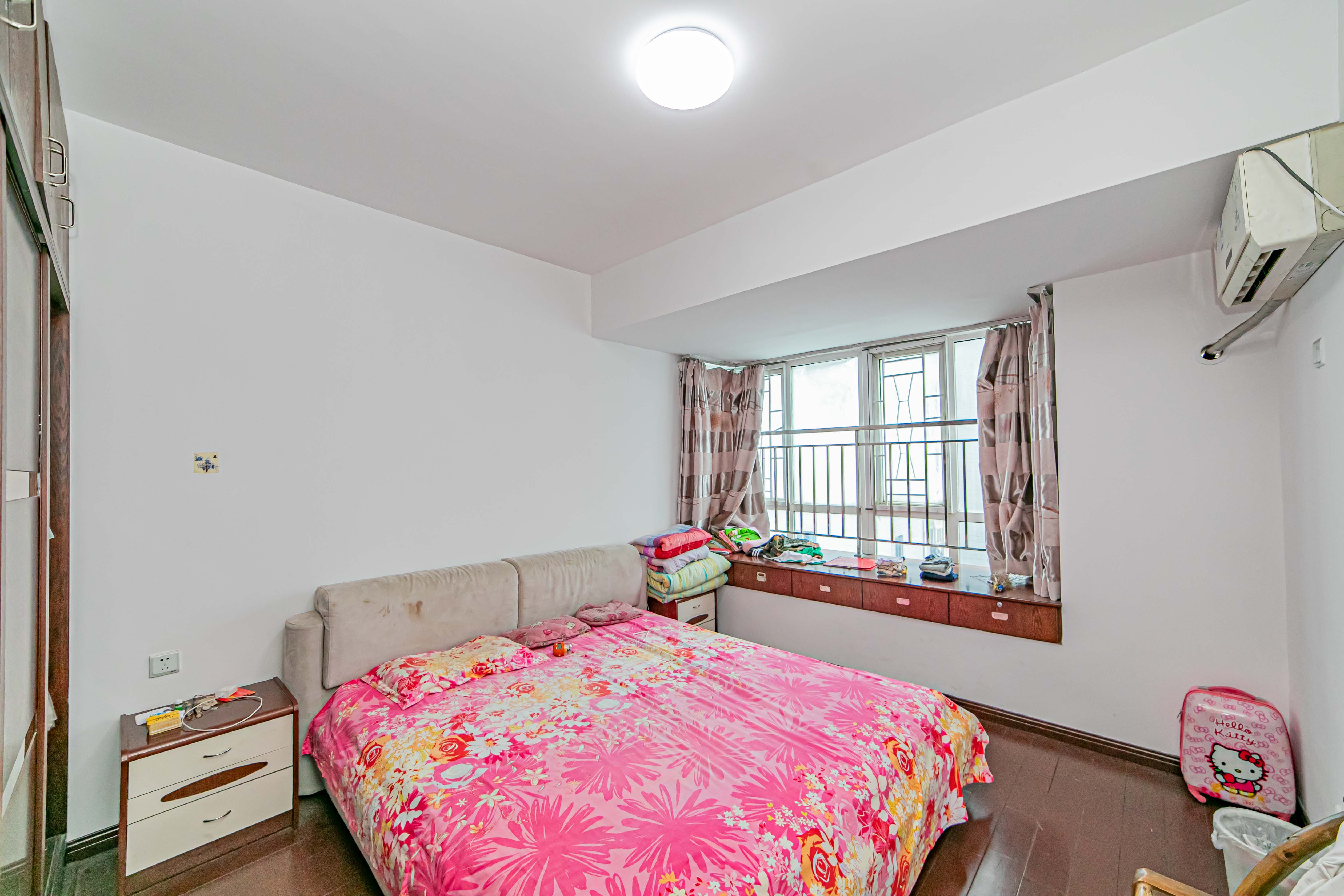 凯乐国际城  2室2厅1卫    120.0万卧室