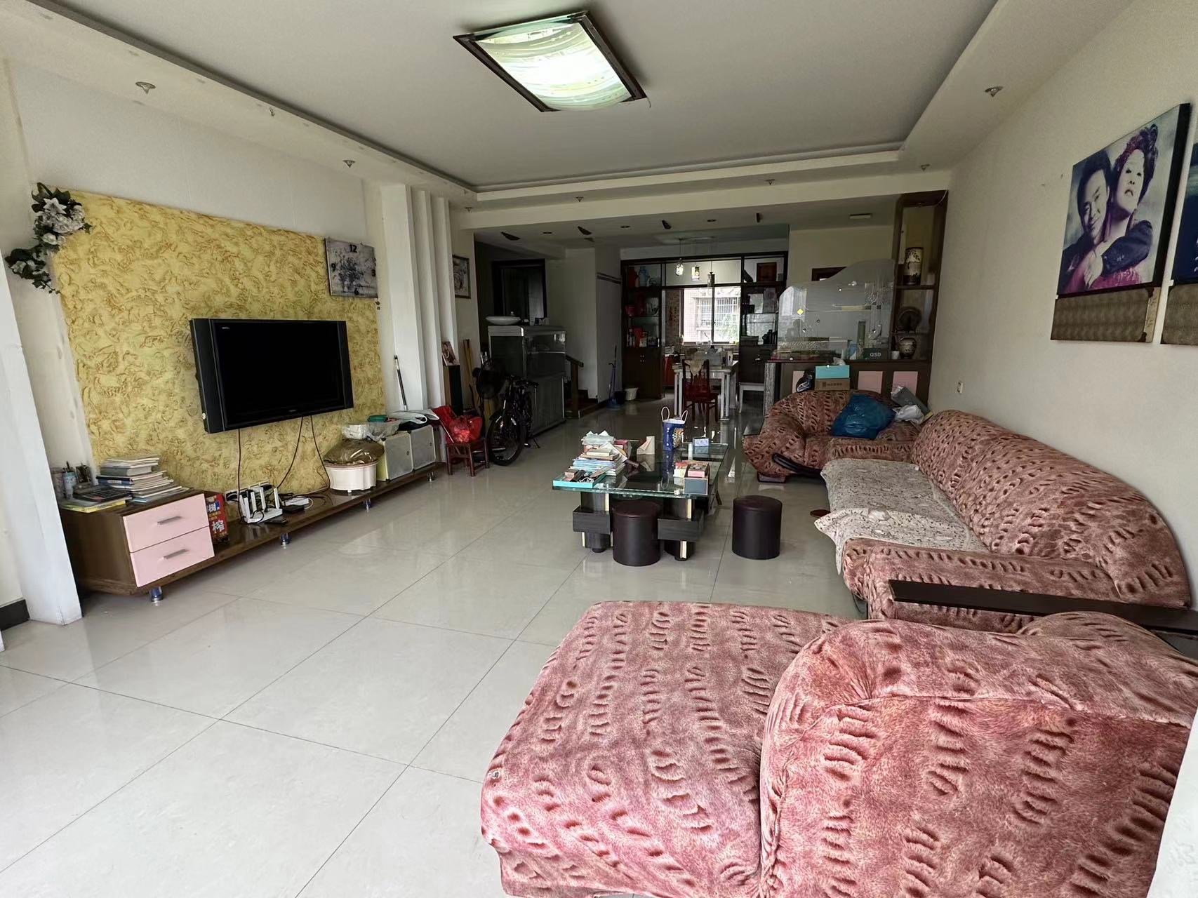 德政花苑 4室2厅1卫 68.0万 德政花苑 4室2厅1卫 68.0万室内图