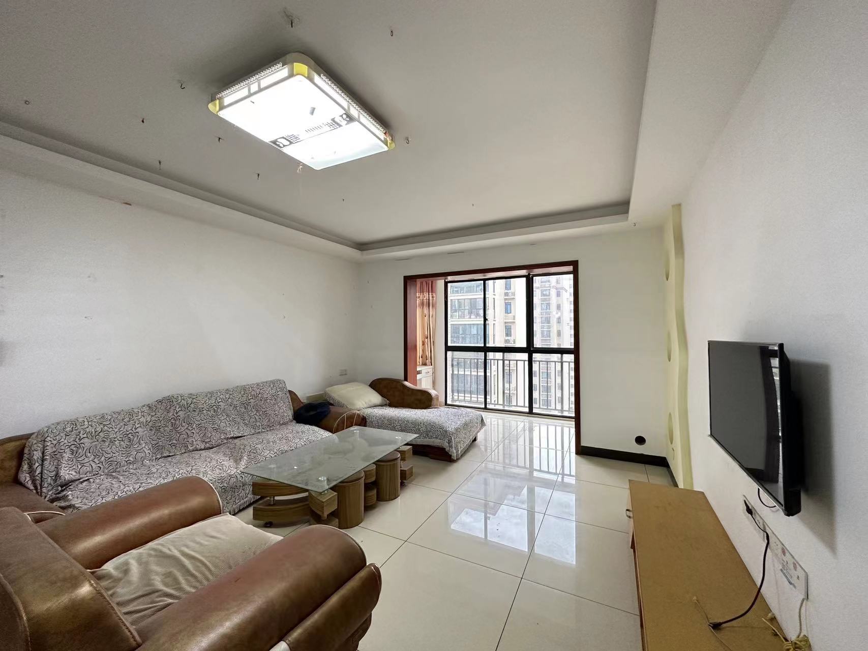 龙腾国际 3室2厅1卫 86.8万 龙腾国际 3室2厅1卫 86.8万室内图