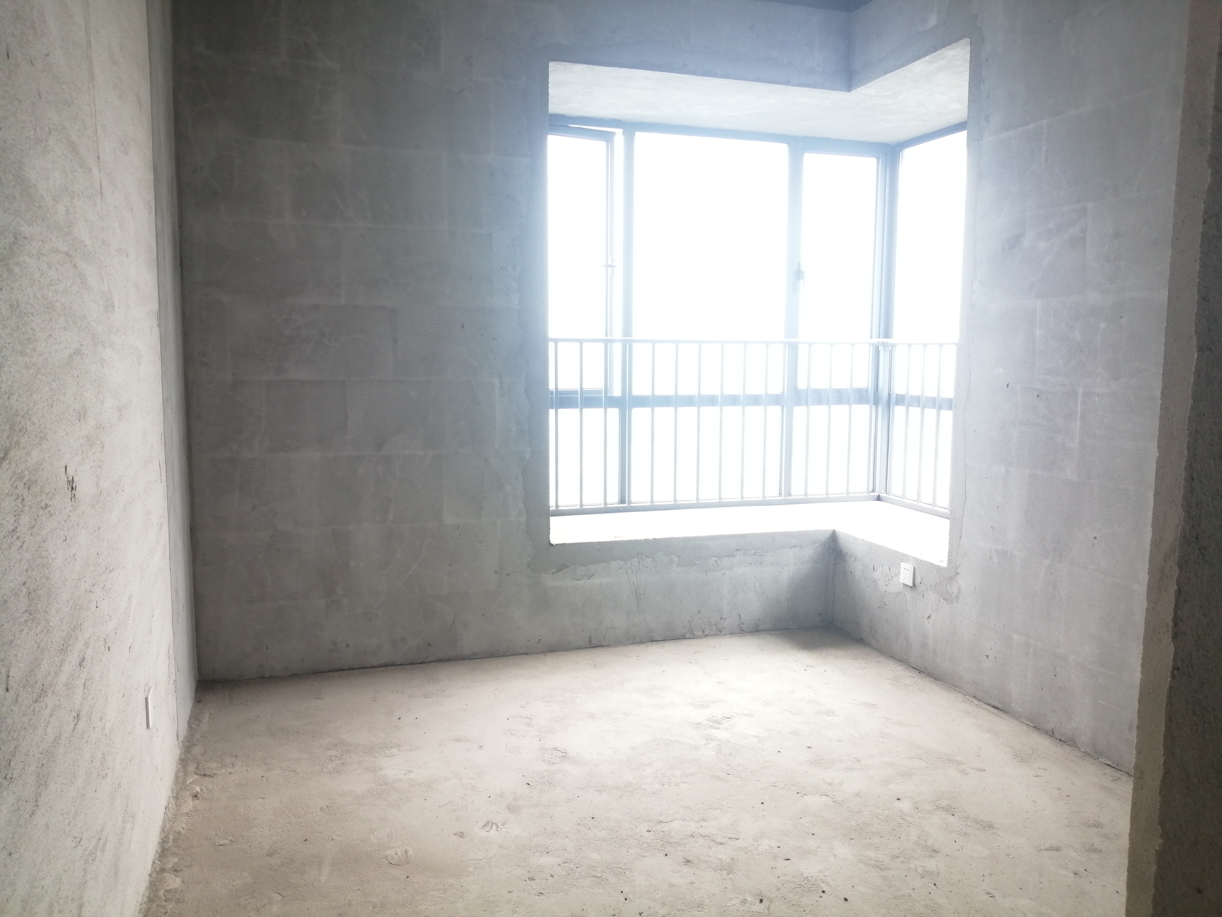 山水豪庭 2室2厅1卫 42.0万 山水豪庭 2室2厅1卫 42.0万室内图