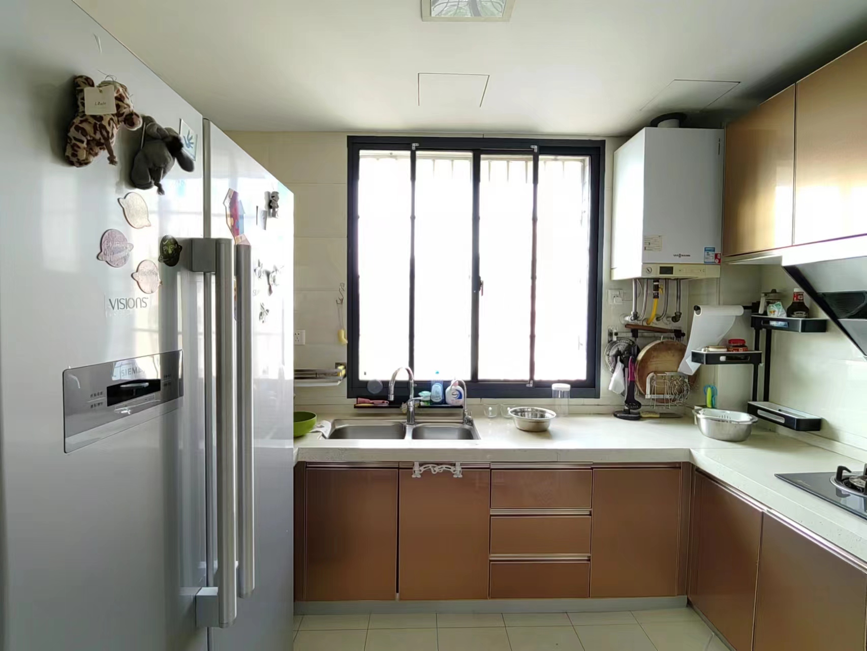 芙蓉路散盘 4室2厅2卫 80.00万 芙蓉路散盘 4室2厅2卫 80.00万客厅