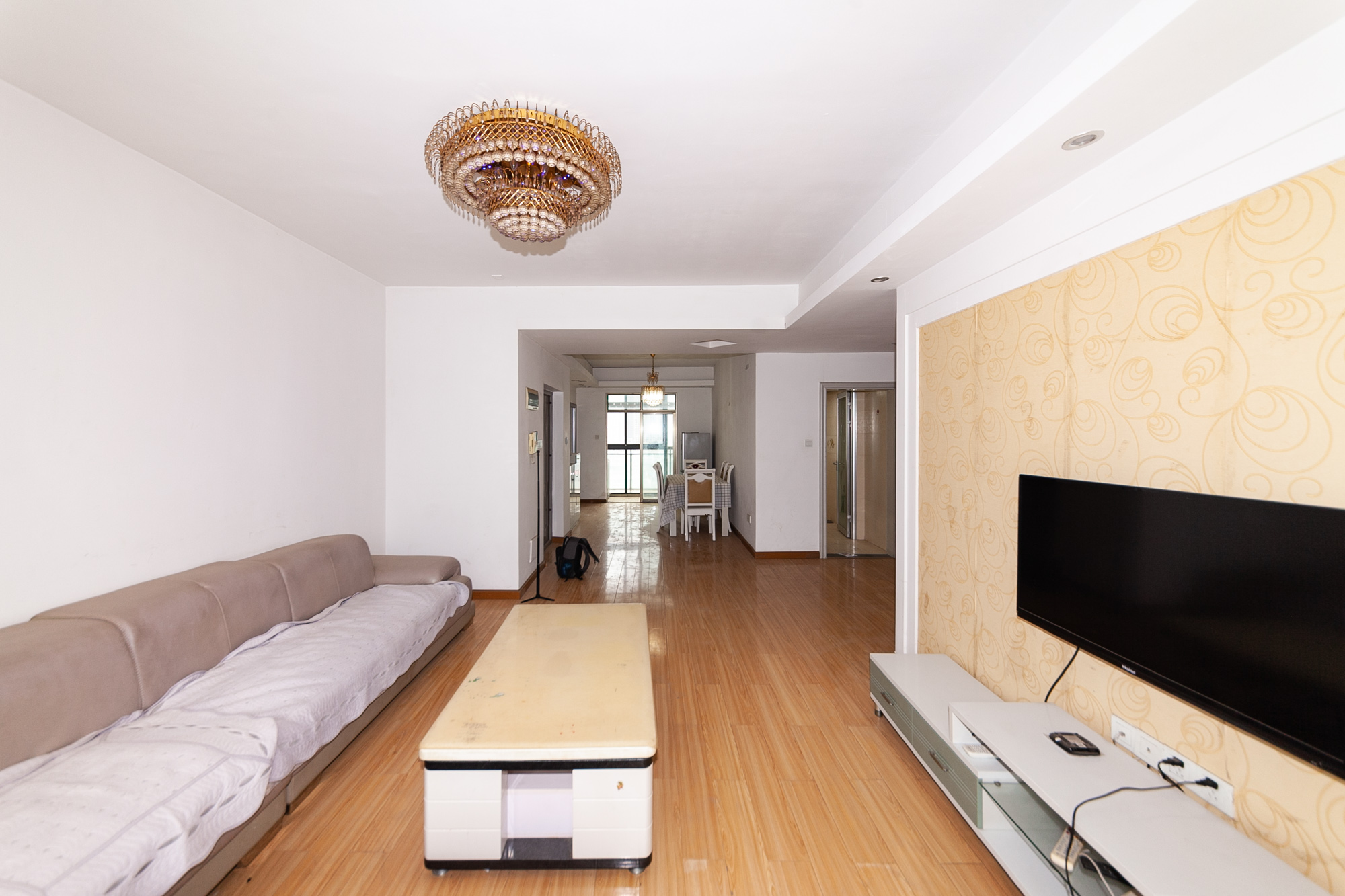 双盈卧龙湾 4室2厅2卫 124.80万 双盈卧龙湾 4室2厅2卫 124.80万客厅