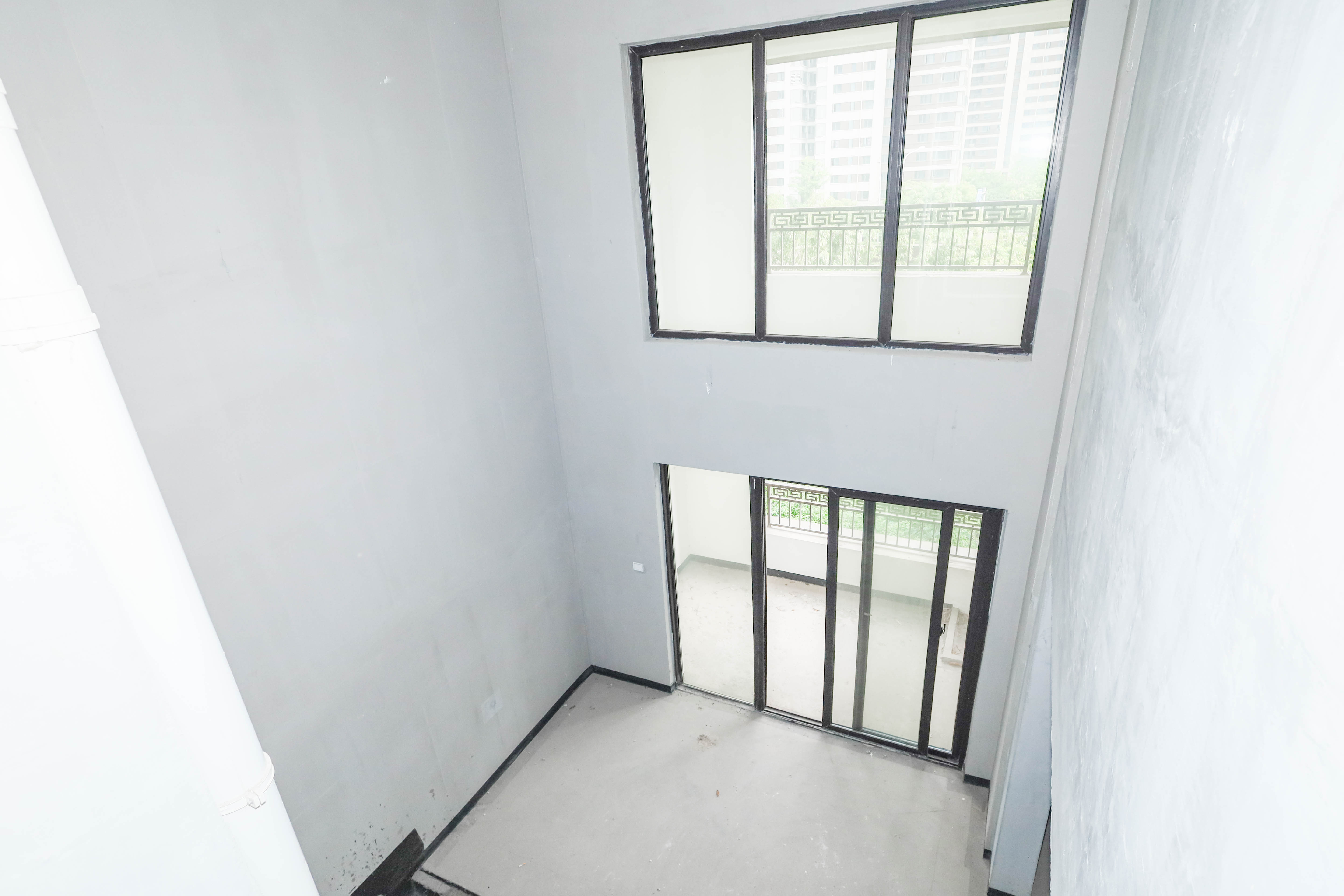建發(fā)央著  6室2廳3衛(wèi)    285.0萬(wàn)其他