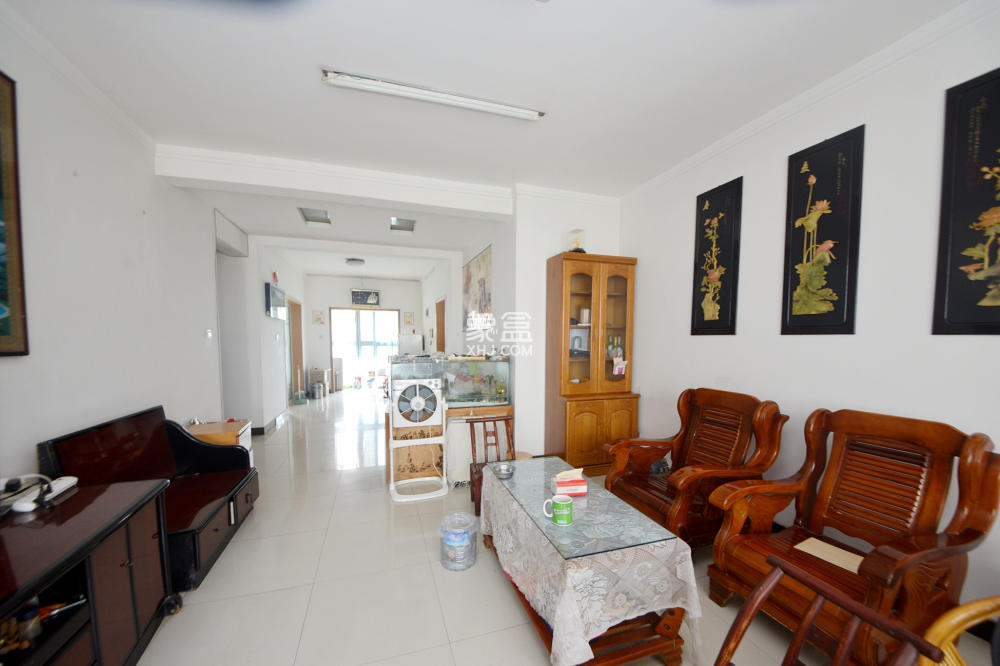 嘉盛华庭（一期、二期、三期）  3室2厅2卫    86.8万