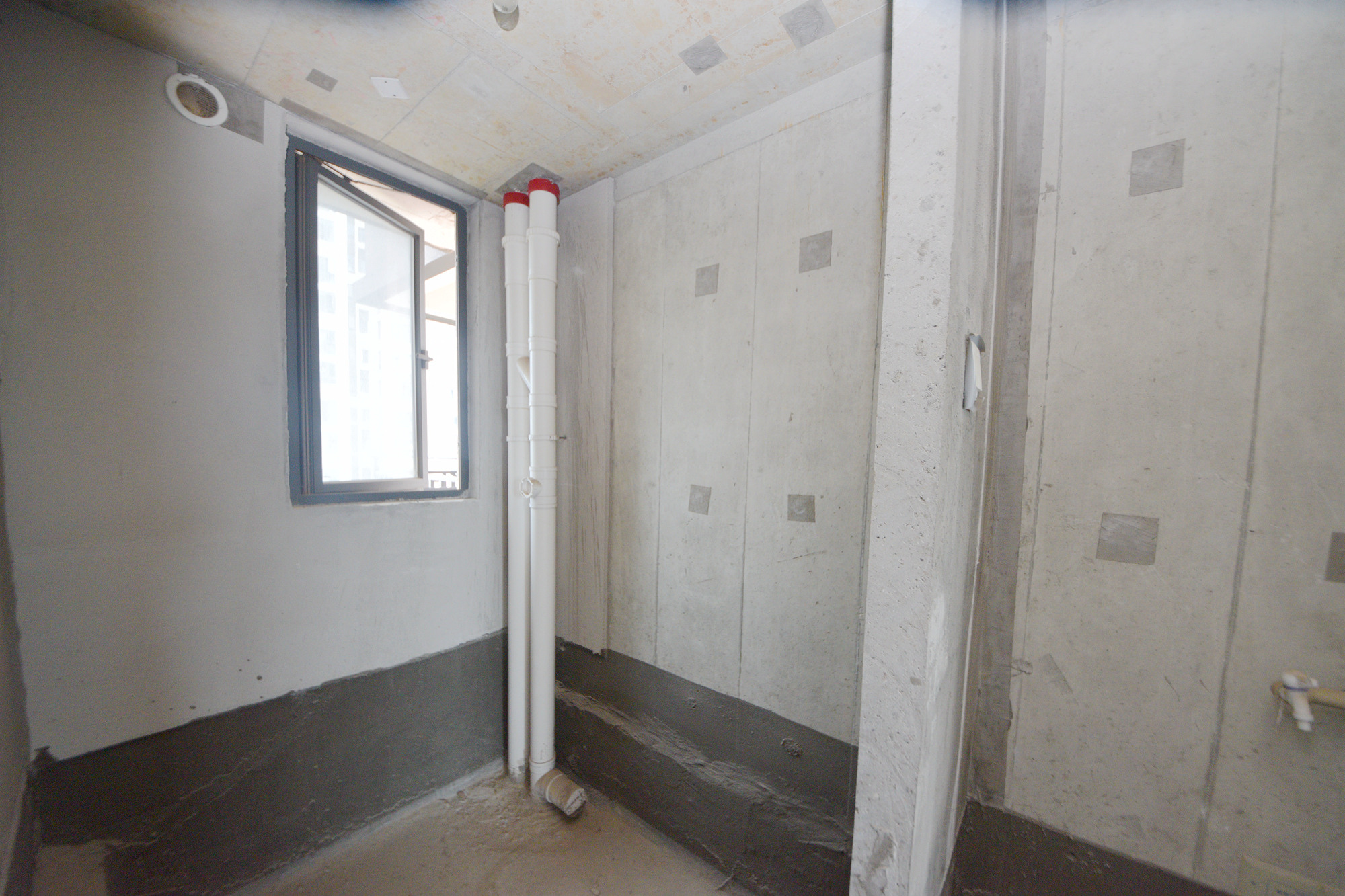 建发中央悦府  4室2厅2卫   235.00万卫生间