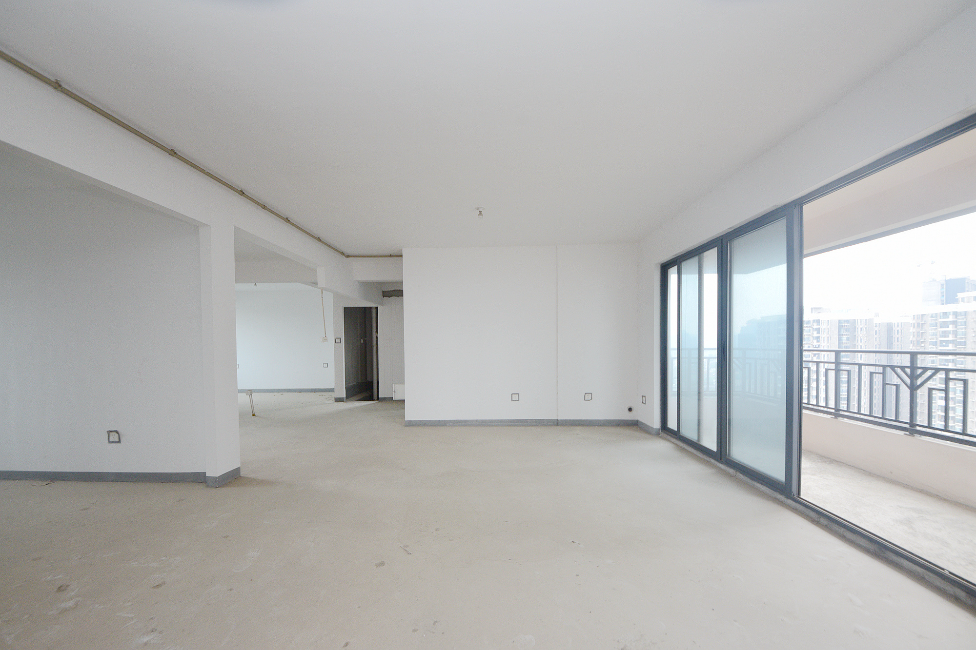 建发中央悦府  4室2厅2卫   235.00万