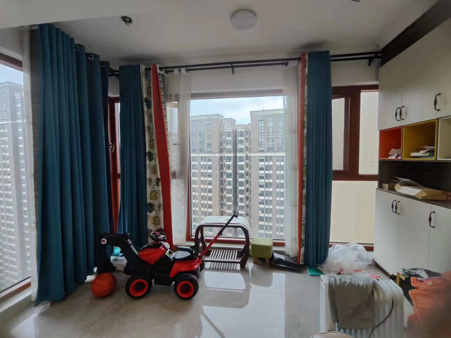 春藤小镇  4室2厅2卫    127.0万 春藤小镇  4室2厅2卫    127.0万室内图