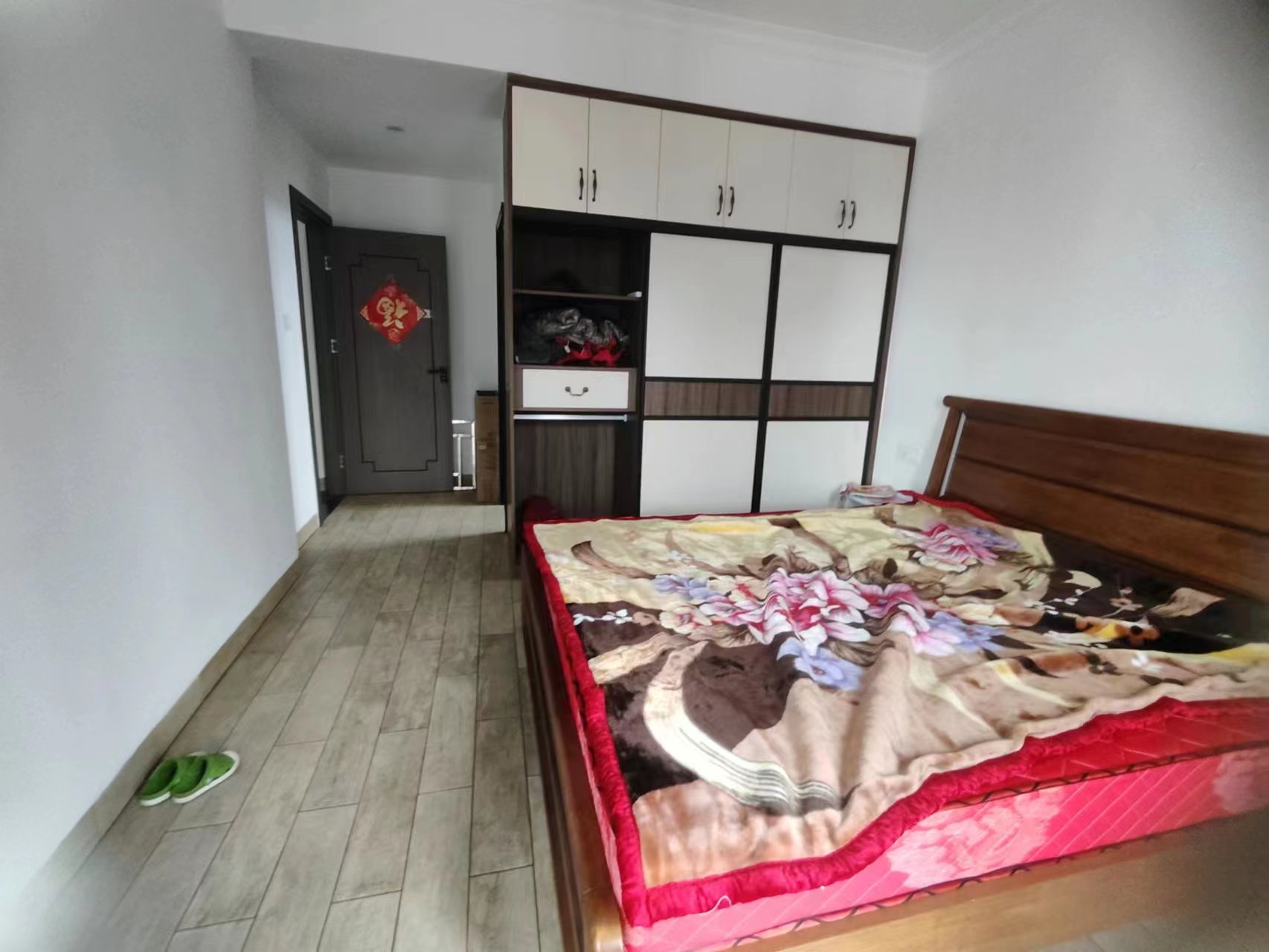 春藤小镇  4室2厅2卫    127.0万 春藤小镇  4室2厅2卫    127.0万室内图