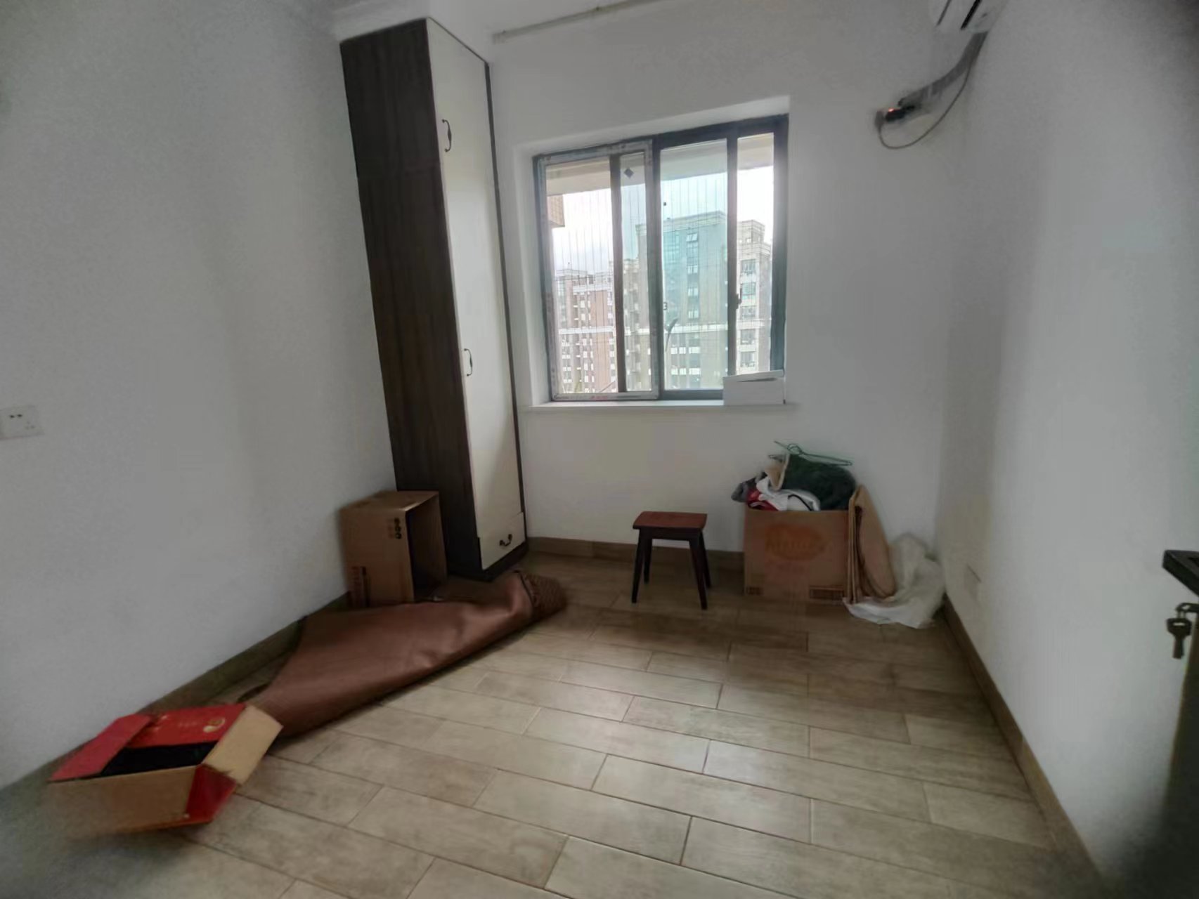 春藤小镇  4室2厅2卫    127.0万 春藤小镇  4室2厅2卫    127.0万室内图