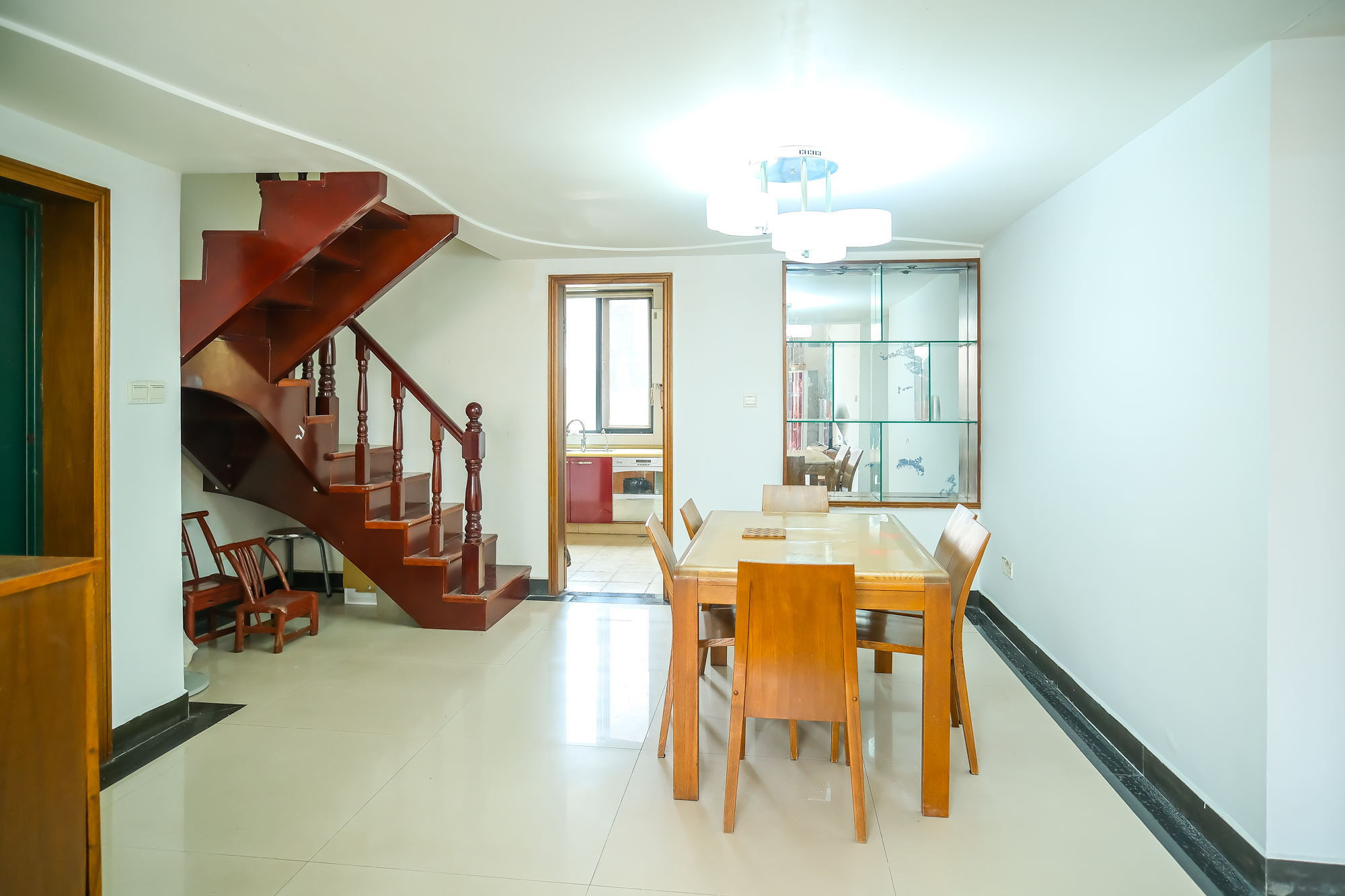 美林水郡 3室2厅1卫 78.8万 美林水郡 3室2厅1卫 78.8万客厅