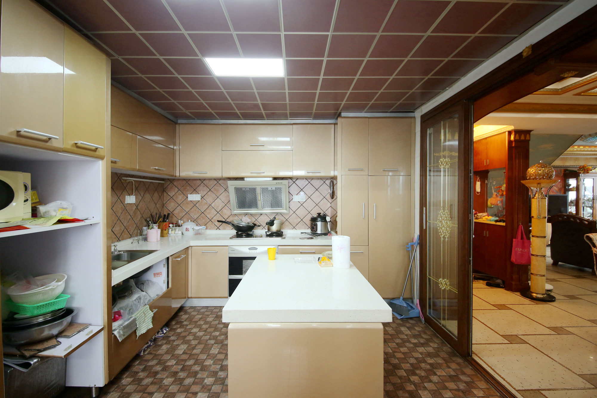 长宝1667  7室2厅2卫   288.00万其他