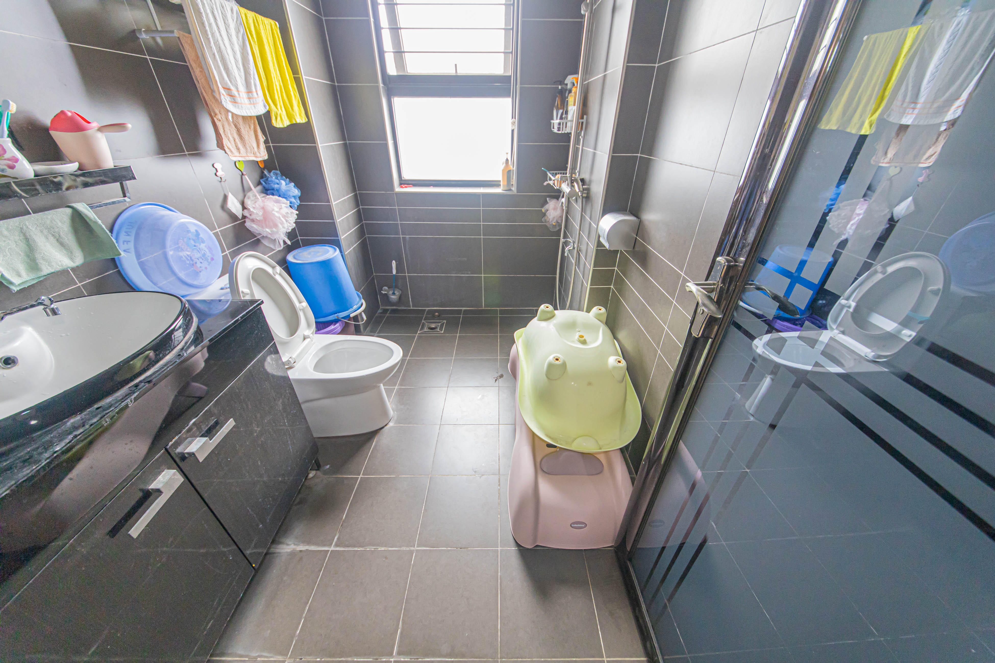 湘江雅颂居 3室2厅2卫 178.00万 湘江雅颂居 3室2厅2卫 178.00万卫生间