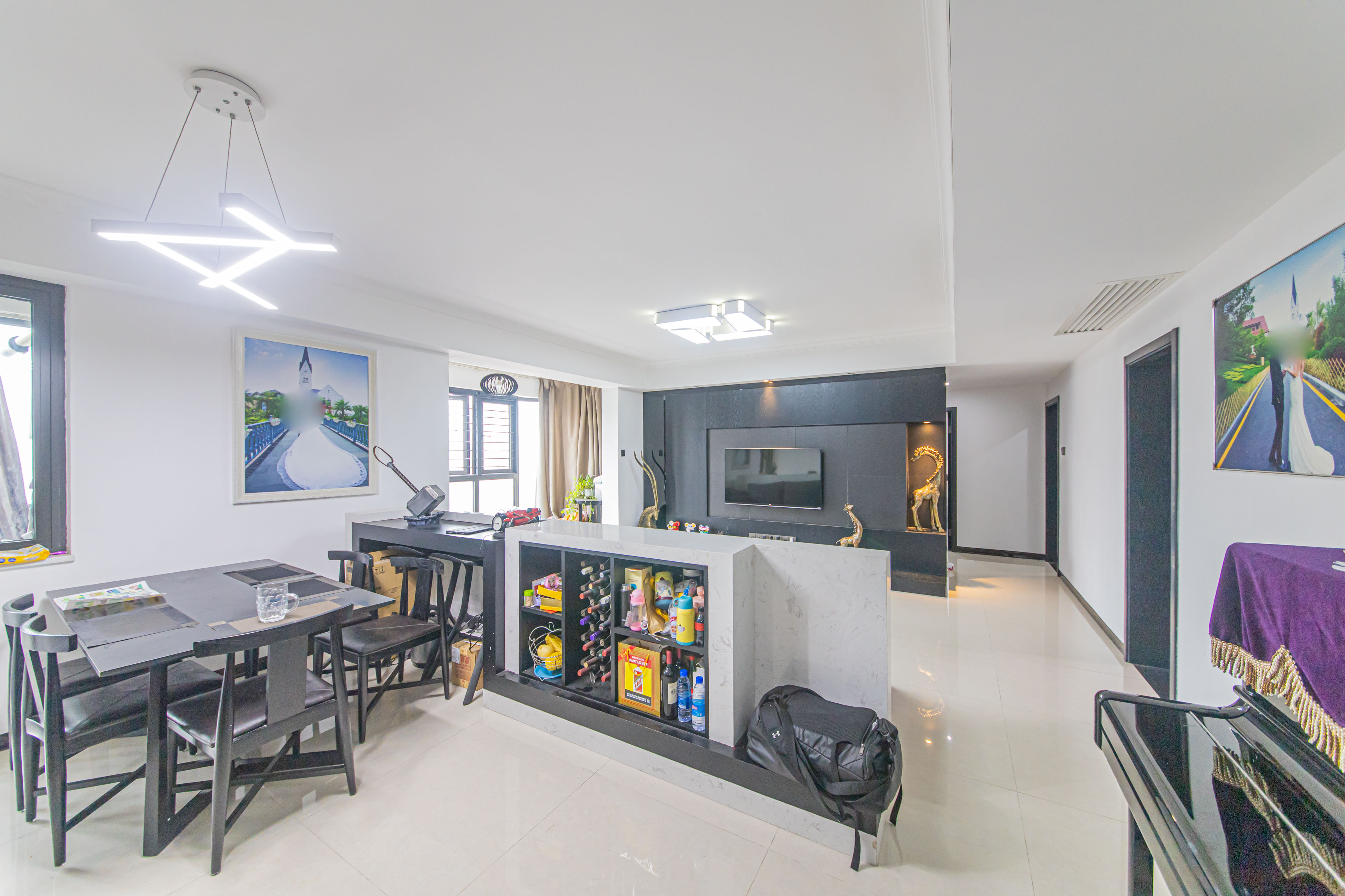 湘江雅颂居 3室2厅2卫 178.00万 湘江雅颂居 3室2厅2卫 178.00万客厅