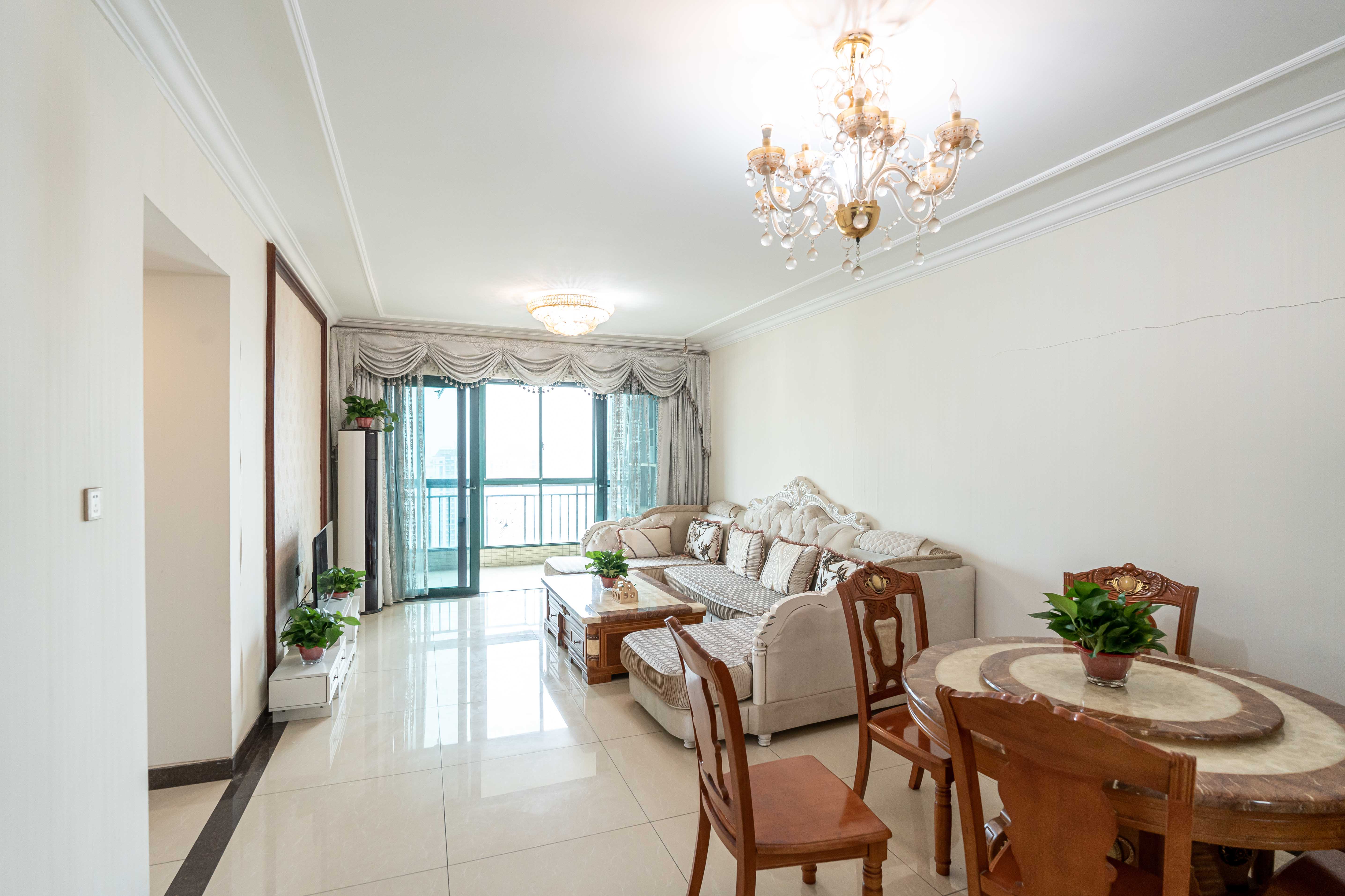 恒大绿洲  3室2厅2卫   118.00万 恒大绿洲  3室2厅2卫   118.00万客厅