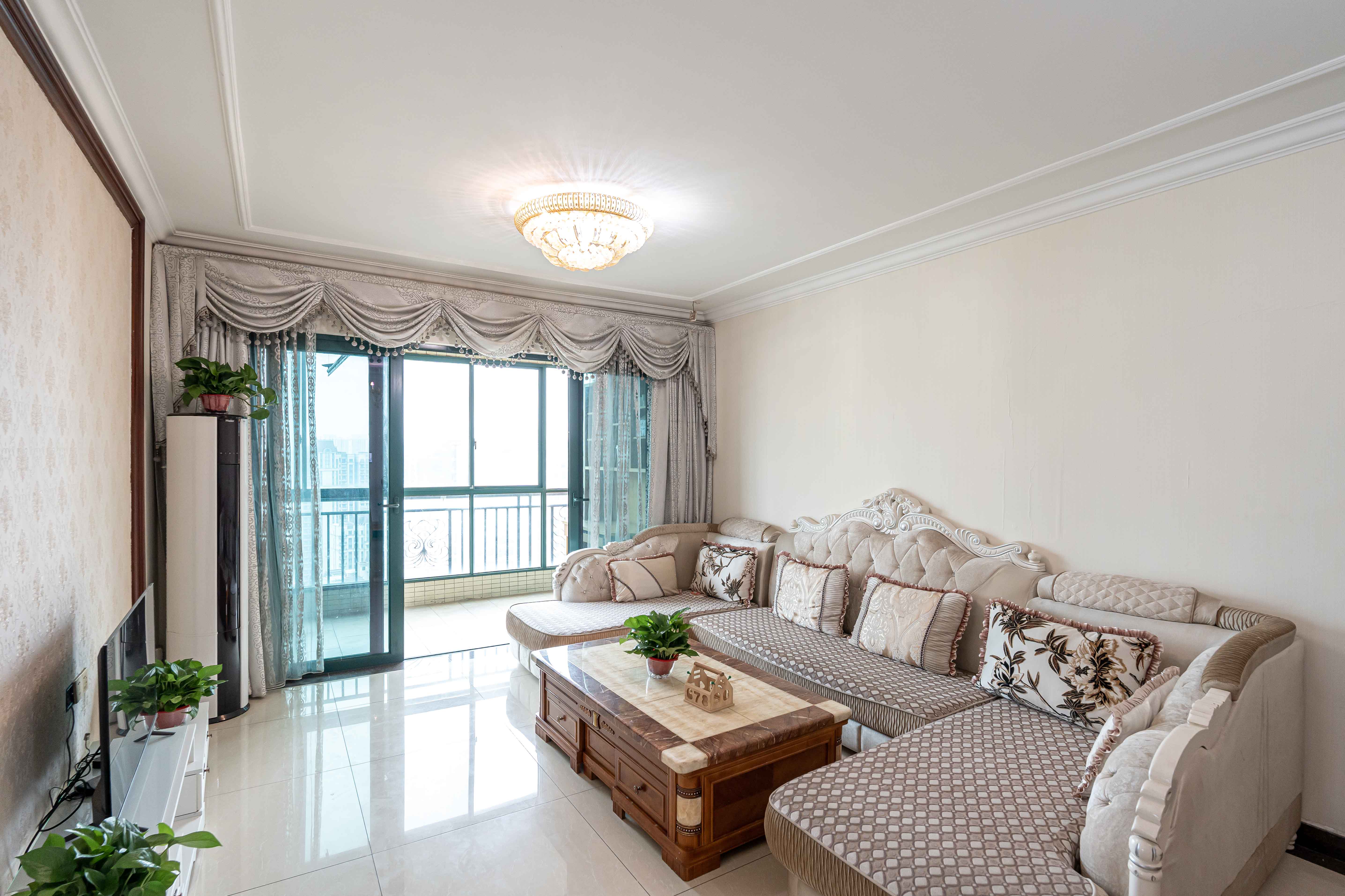 恒大绿洲  3室2厅2卫   118.00万 恒大绿洲  3室2厅2卫   118.00万客厅