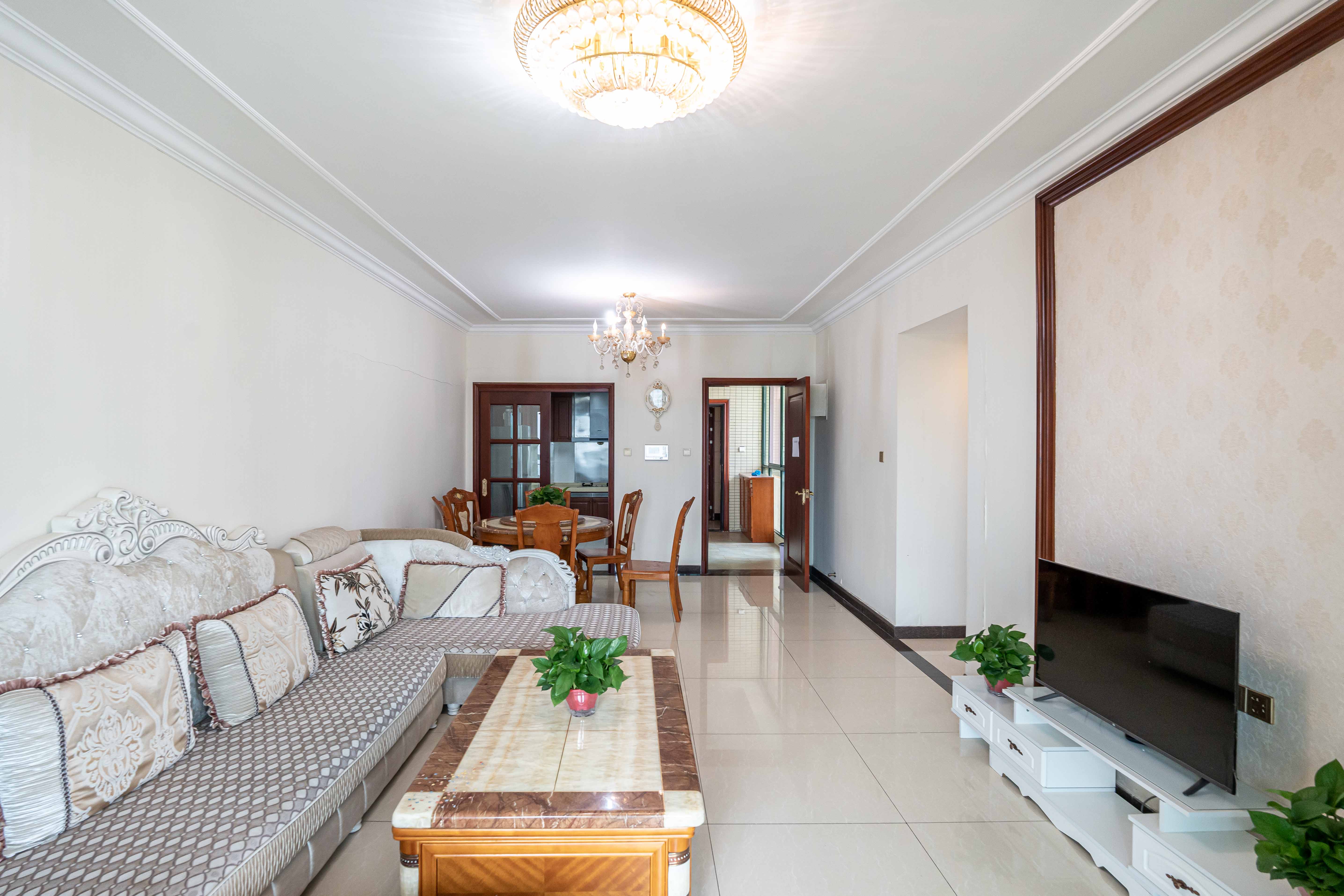 恒大绿洲  3室2厅2卫   118.00万 恒大绿洲  3室2厅2卫   118.00万客厅