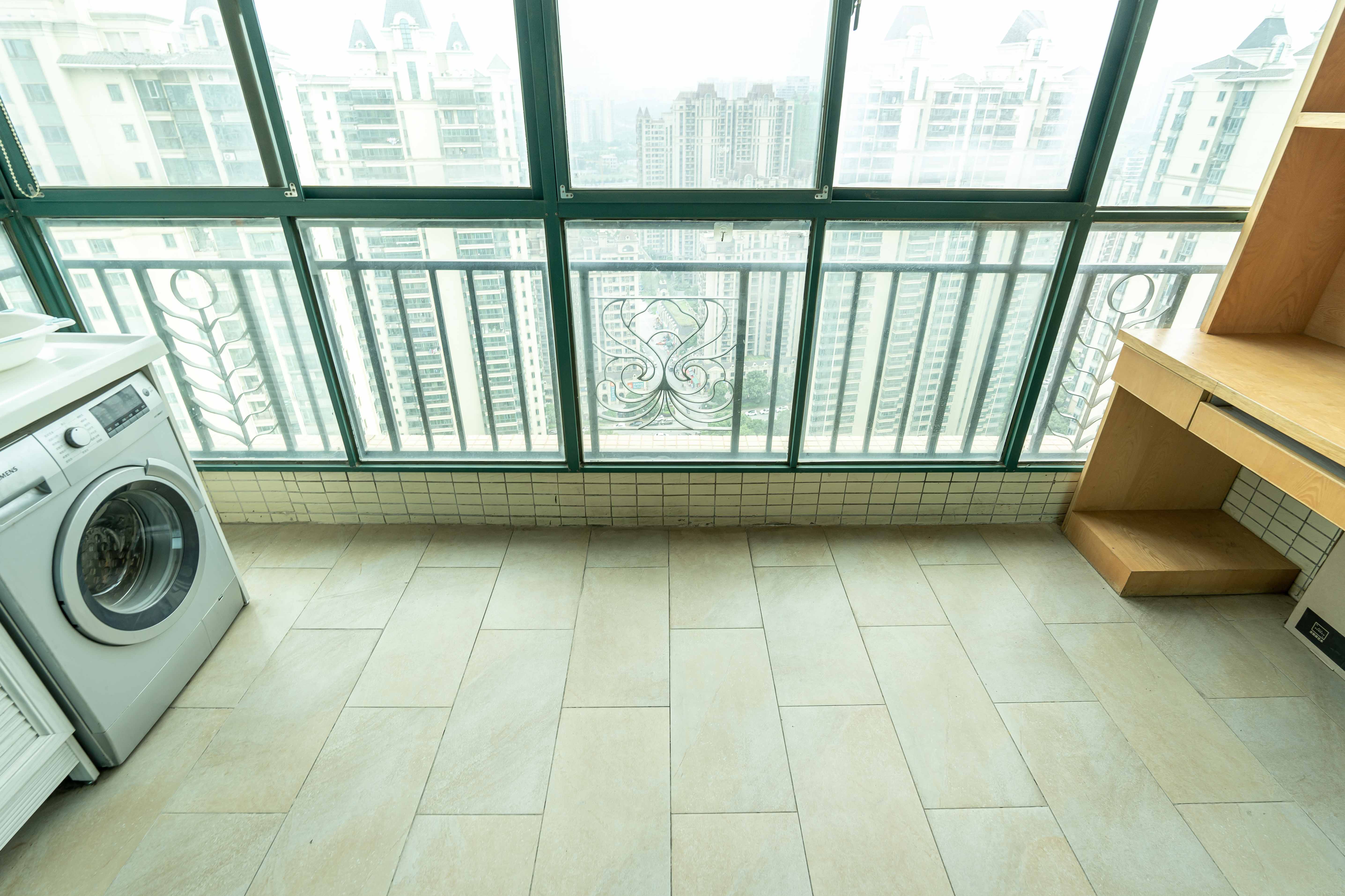 恒大绿洲  3室2厅2卫   118.00万 恒大绿洲  3室2厅2卫   118.00万阳台