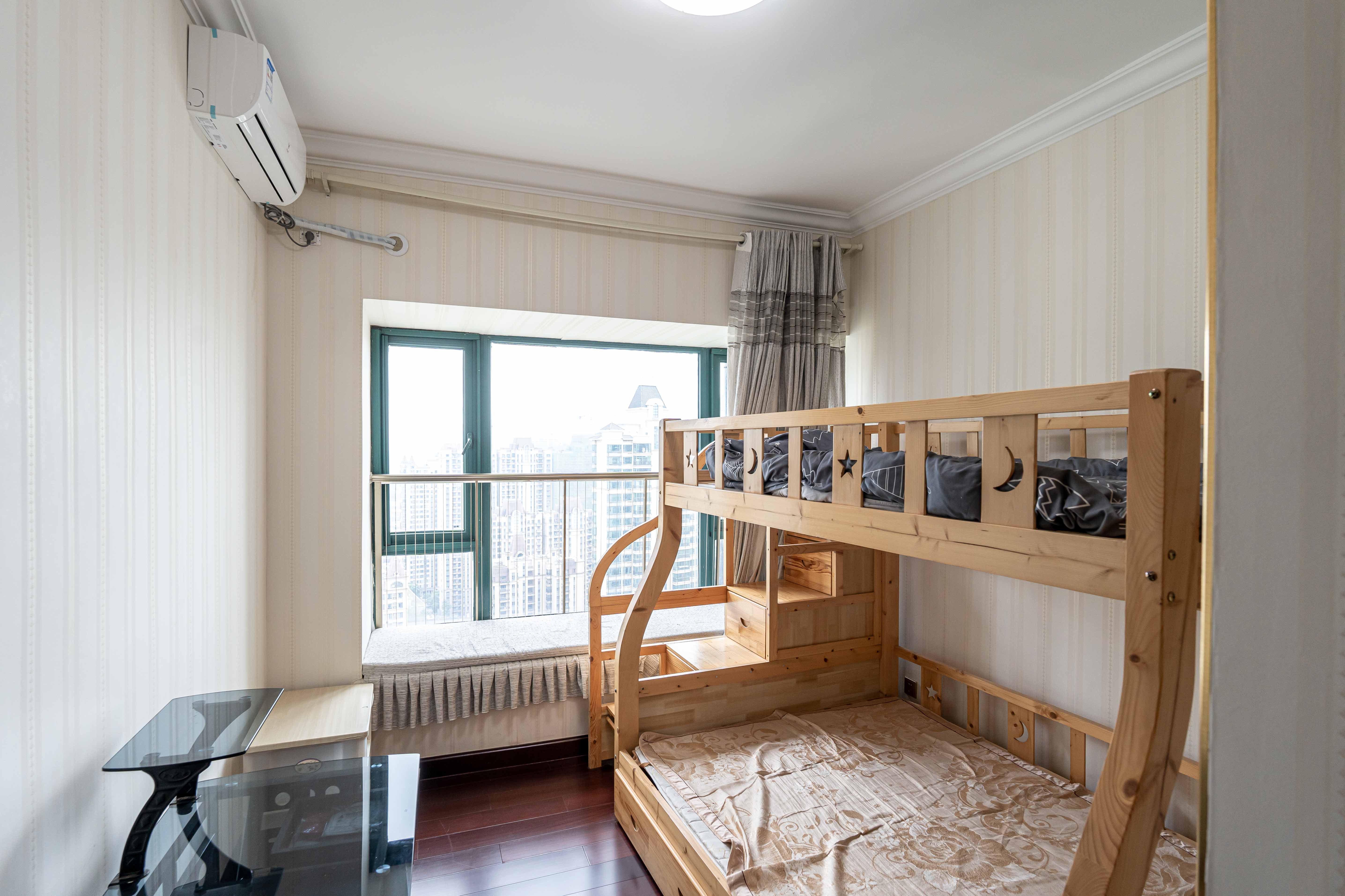 恒大绿洲  3室2厅2卫   118.00万 恒大绿洲  3室2厅2卫   118.00万卧室