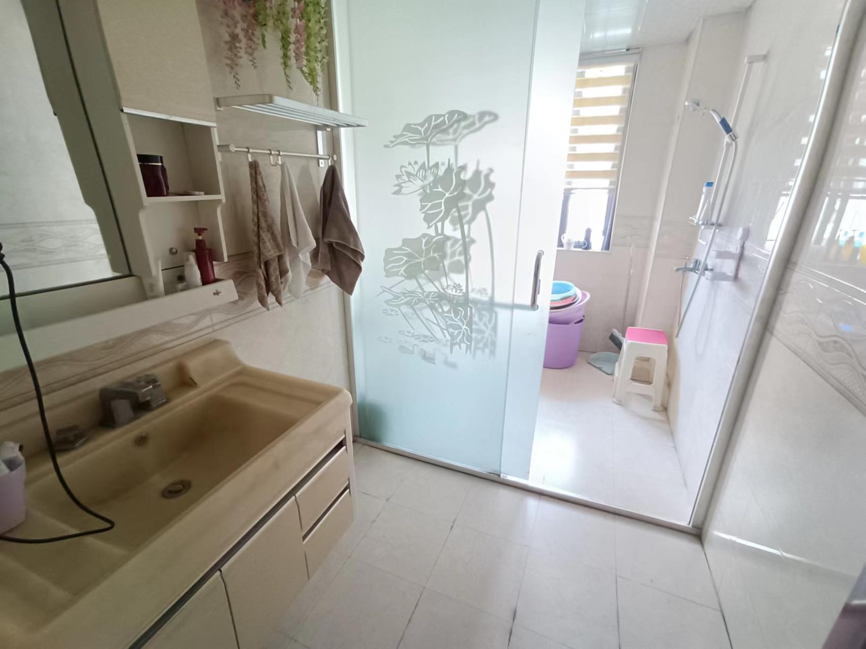 曼哈顿花园 4室2厅1卫 95.00万 曼哈顿花园 4室2厅1卫 95.00万室内图