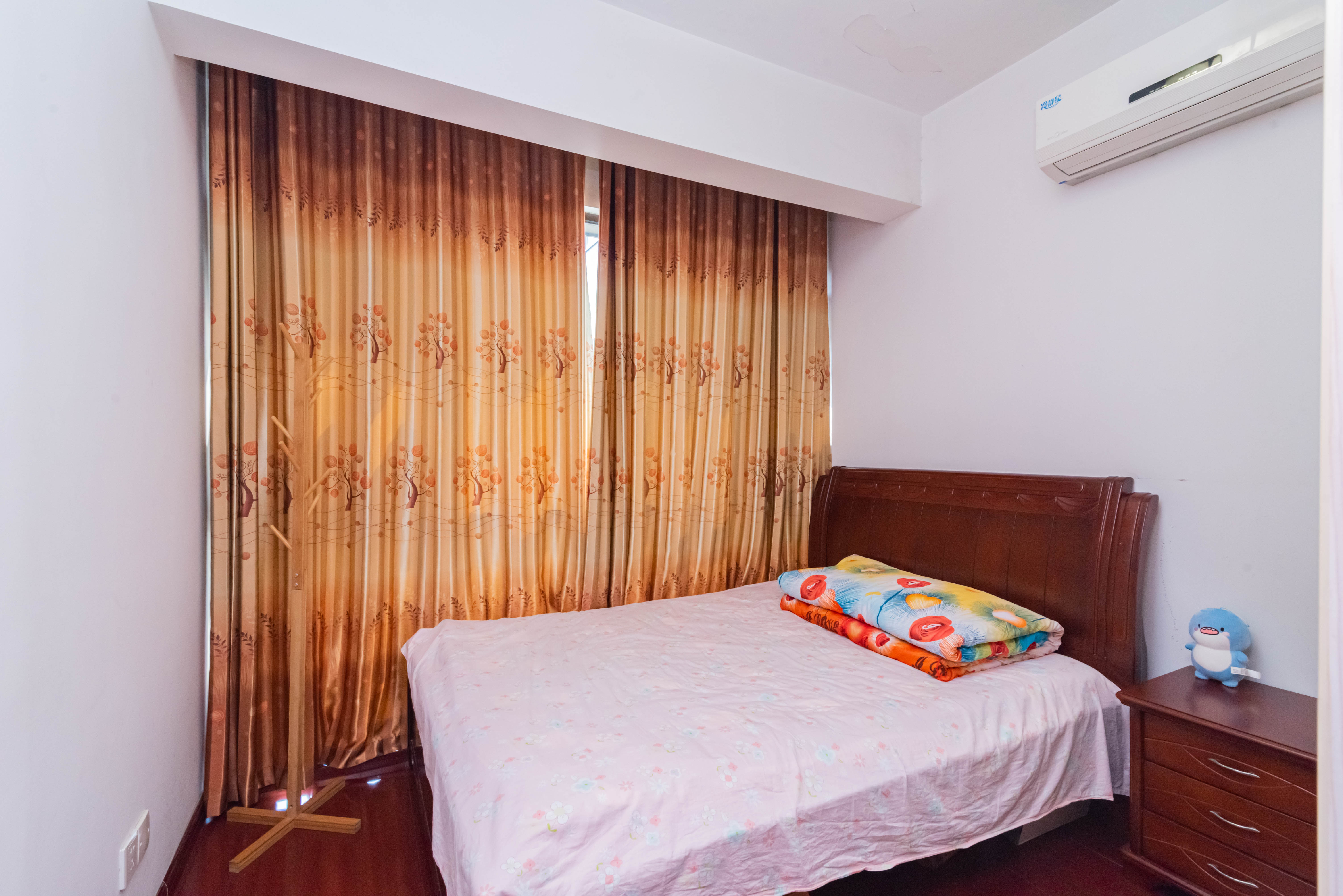 海洋半岛(月珑湾)  3室2厅1卫    81.0万 海洋半岛(月珑湾)  3室2厅1卫    81.0万卧室