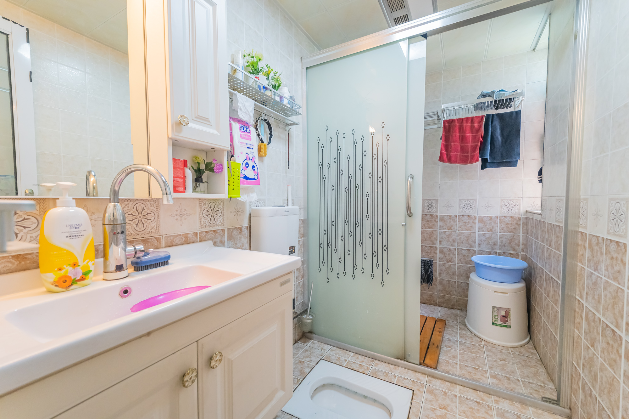 海伦春天  3室2厅2卫   100.00万 海伦春天  3室2厅2卫   100.00万卫生间