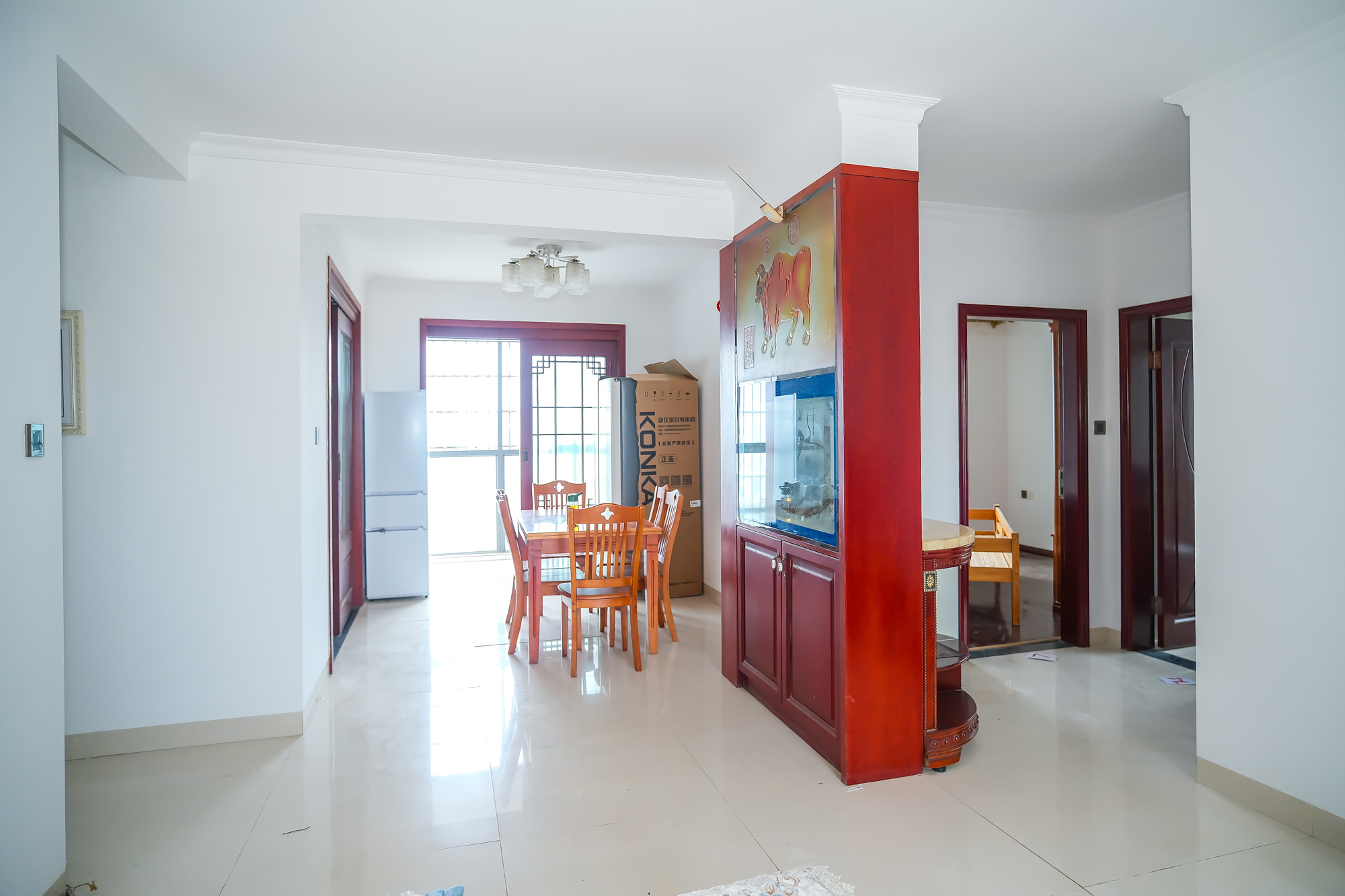 香槟小镇(香槟花苑) 3室2厅2卫 66.80万 香槟小镇(香槟花苑) 3室2厅2卫 66.80万客厅