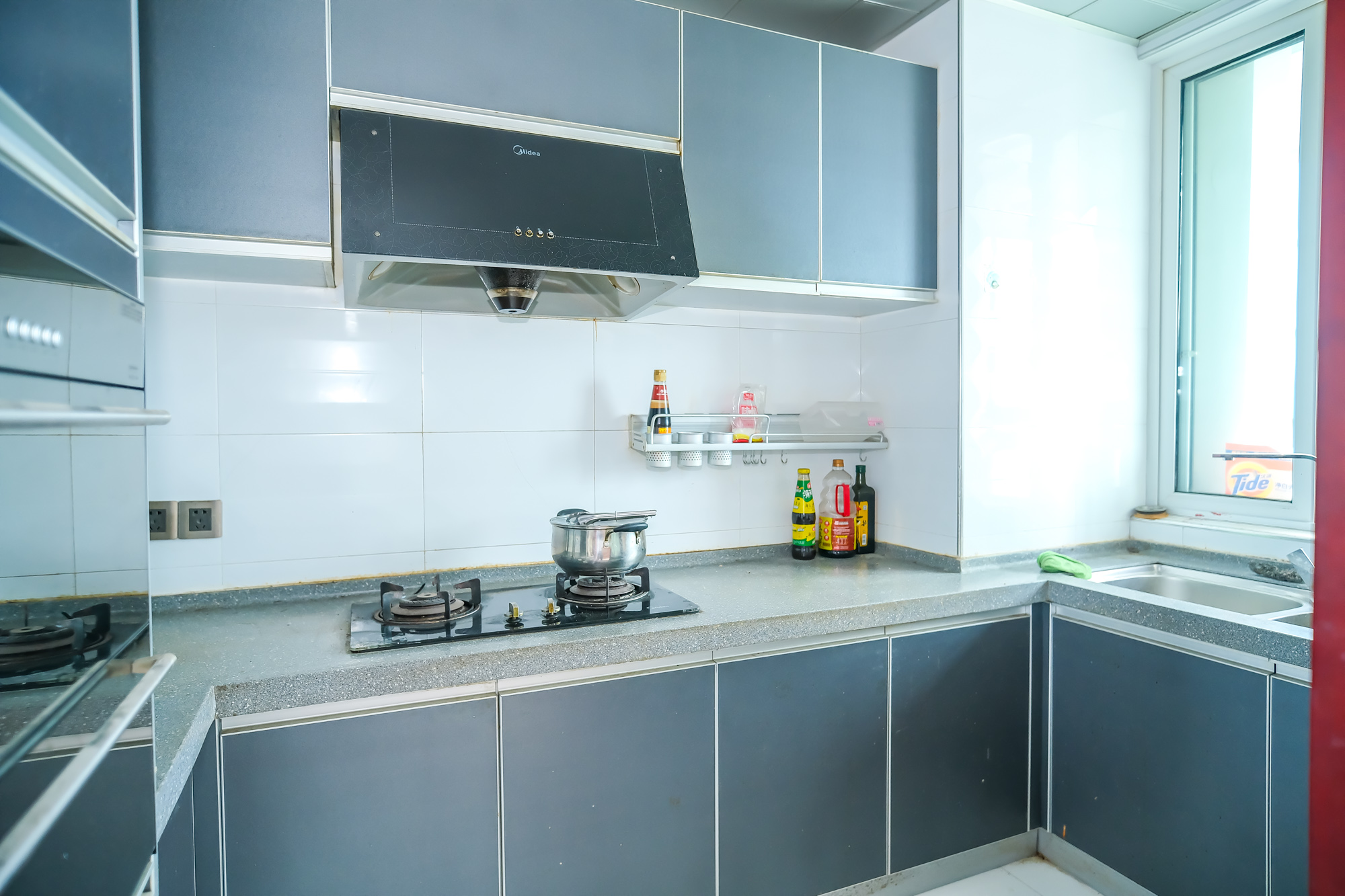 香槟小镇(香槟花苑) 3室2厅2卫 66.80万 香槟小镇(香槟花苑) 3室2厅2卫 66.80万厨房