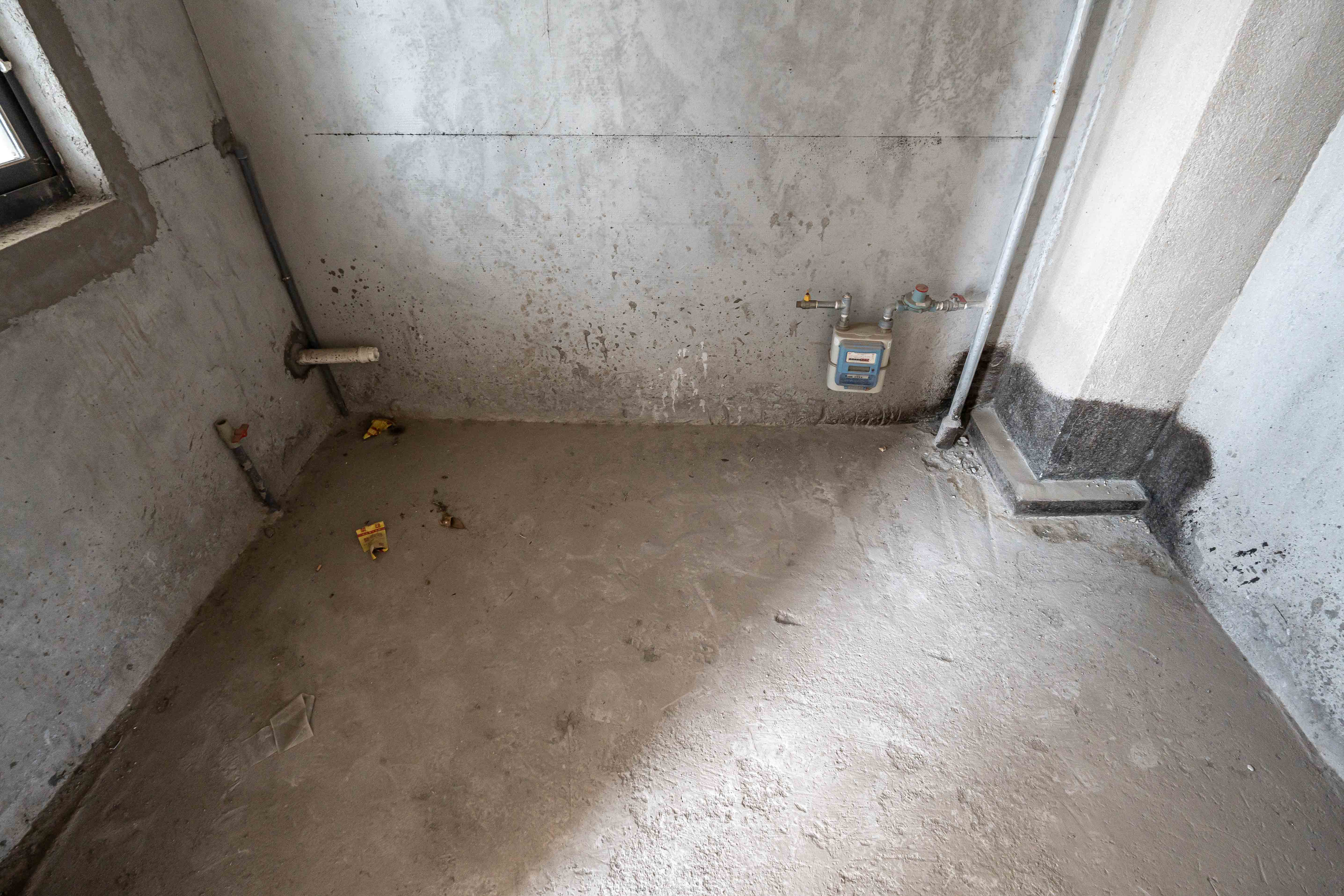 融科东南海  4室2厅2卫    180.0万厨房