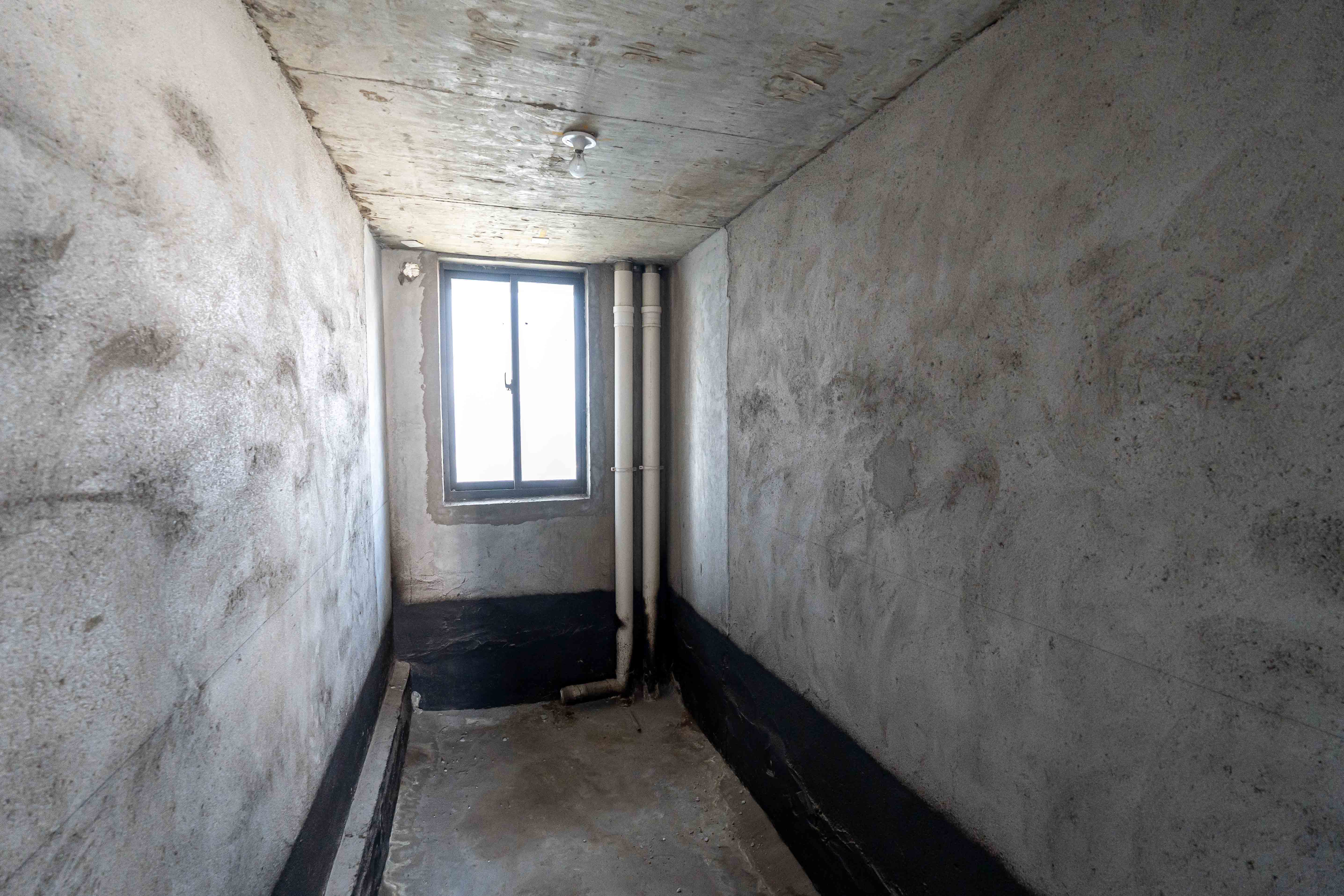 融科东南海  4室2厅2卫    180.0万卫生间