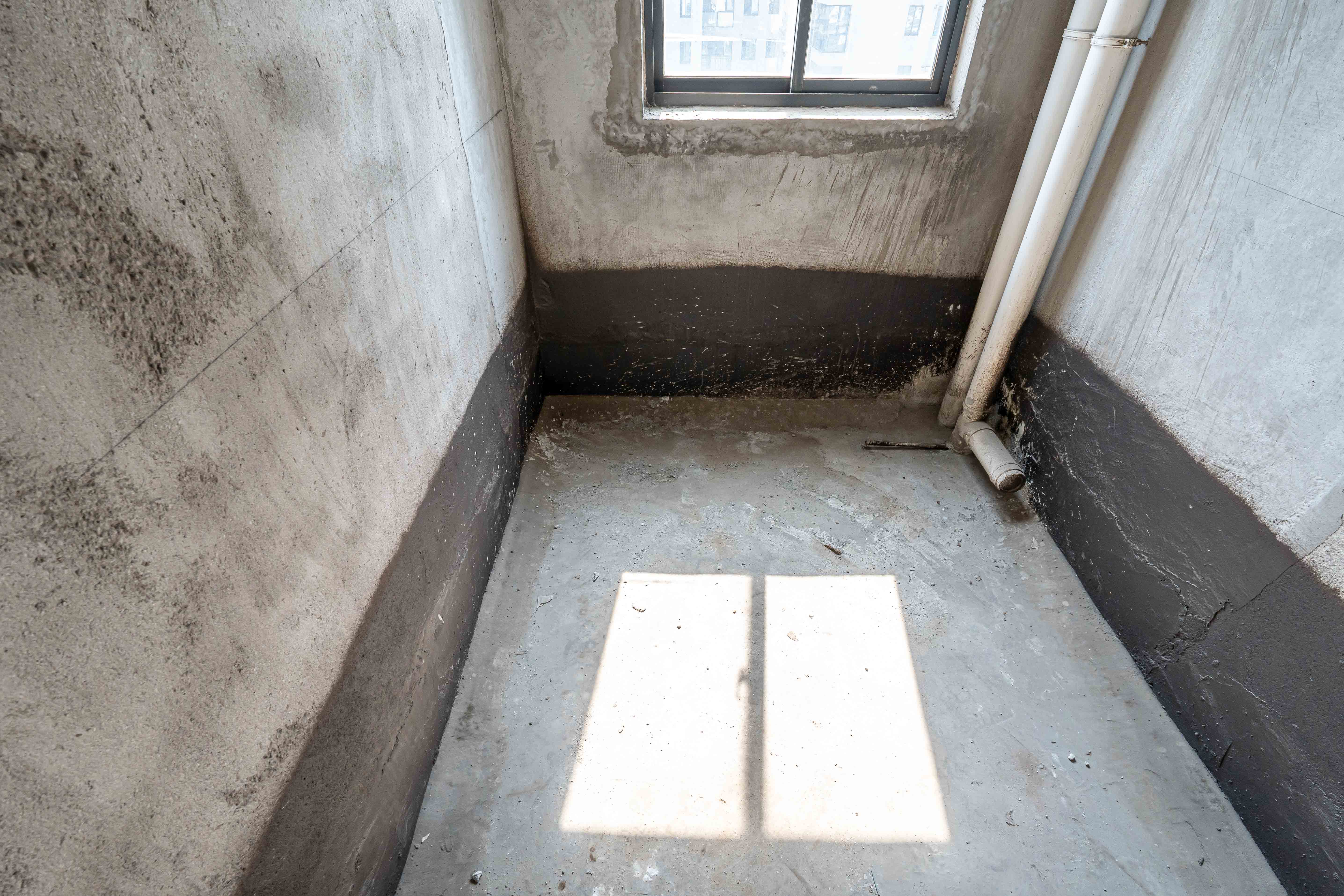 融科东南海  4室2厅2卫    180.0万卫生间