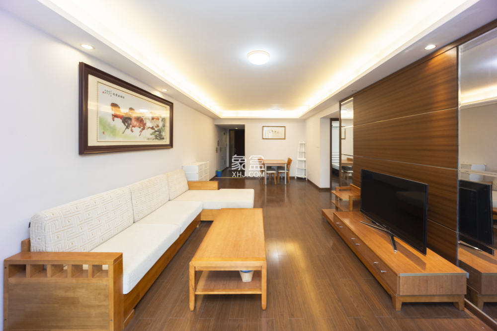 万科城  3室2厅1卫    95.0万