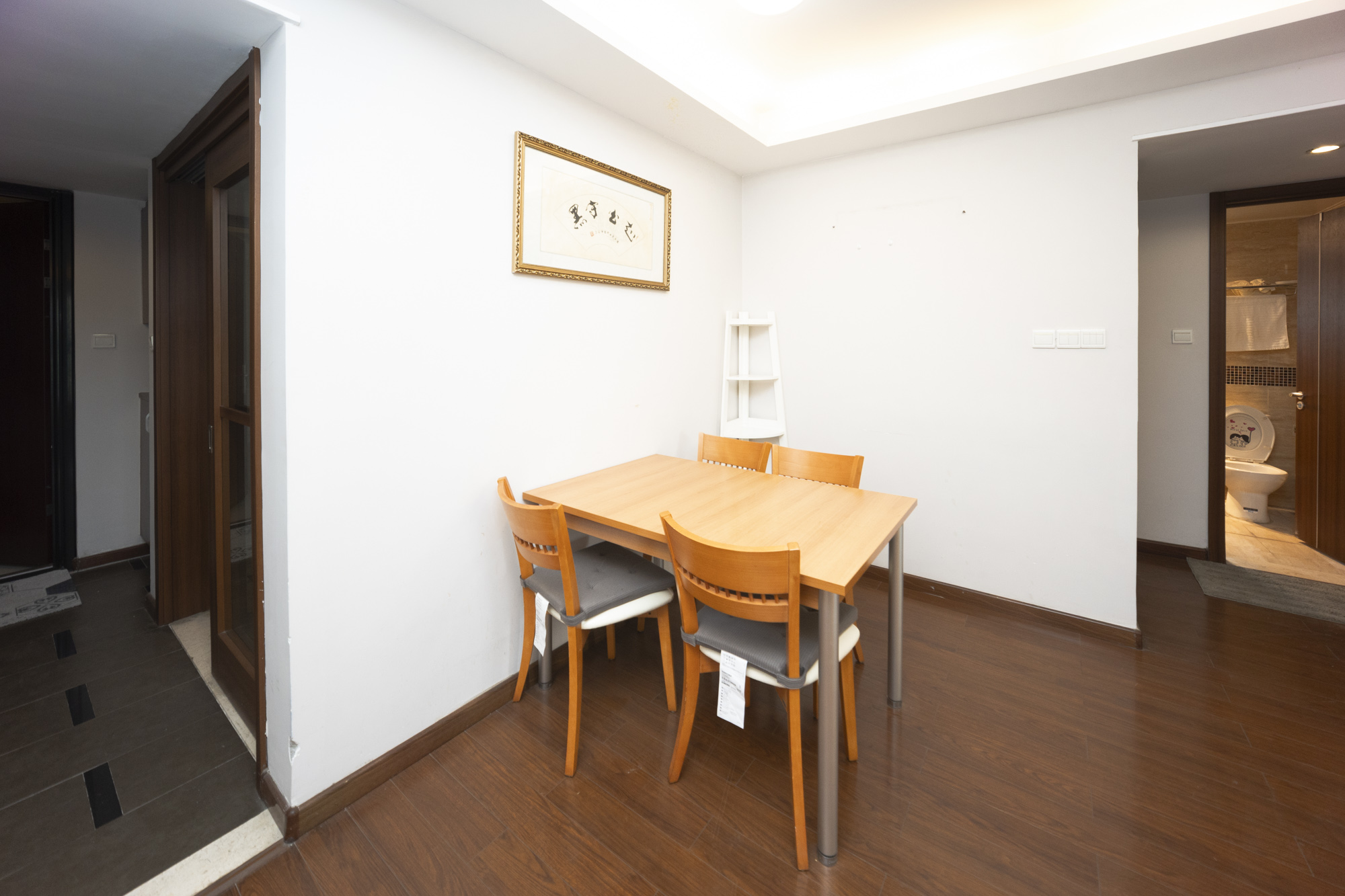 万科城  3室2厅1卫    95.0万客厅